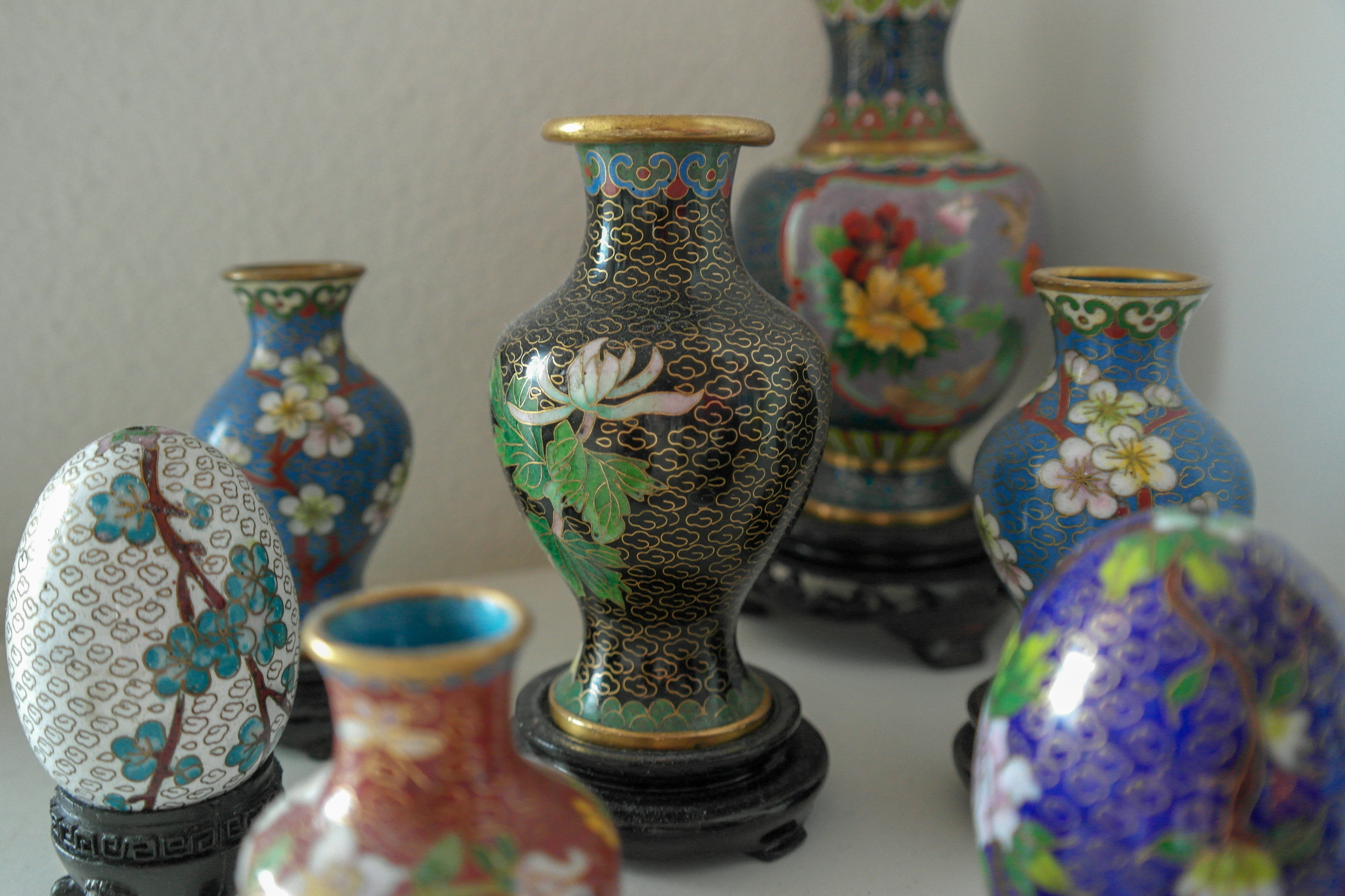 Collection de vases en cloisonné chinois Photo libre de droit Noble Nature