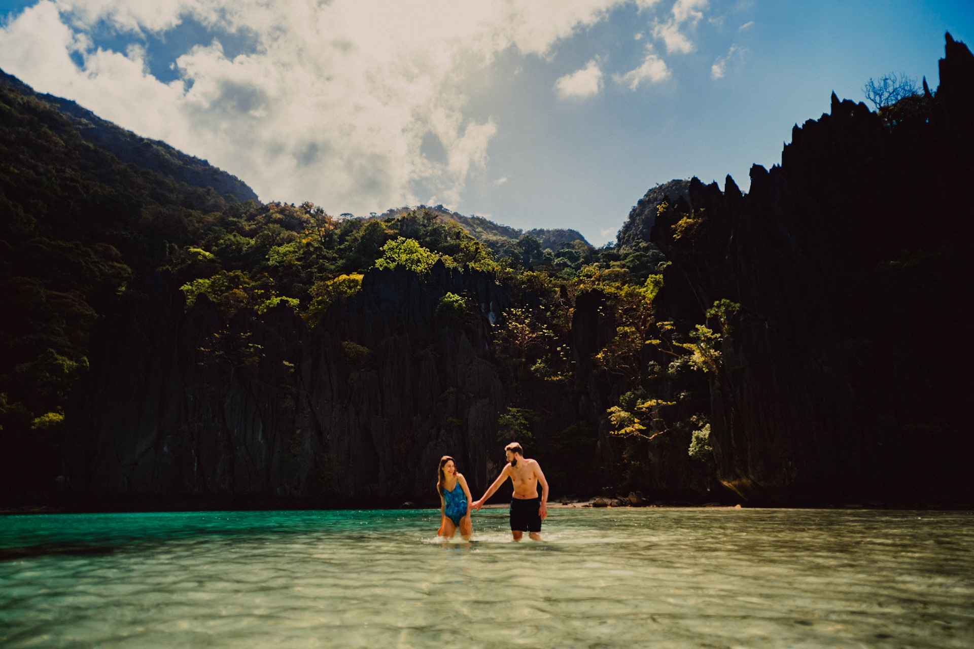 An island hopping tour with a travel couple on their honeymoon, Cadlao Lagoon, El Nido, Palawan, Philippines, Southeast Asia, February 2019, Sony A7III.