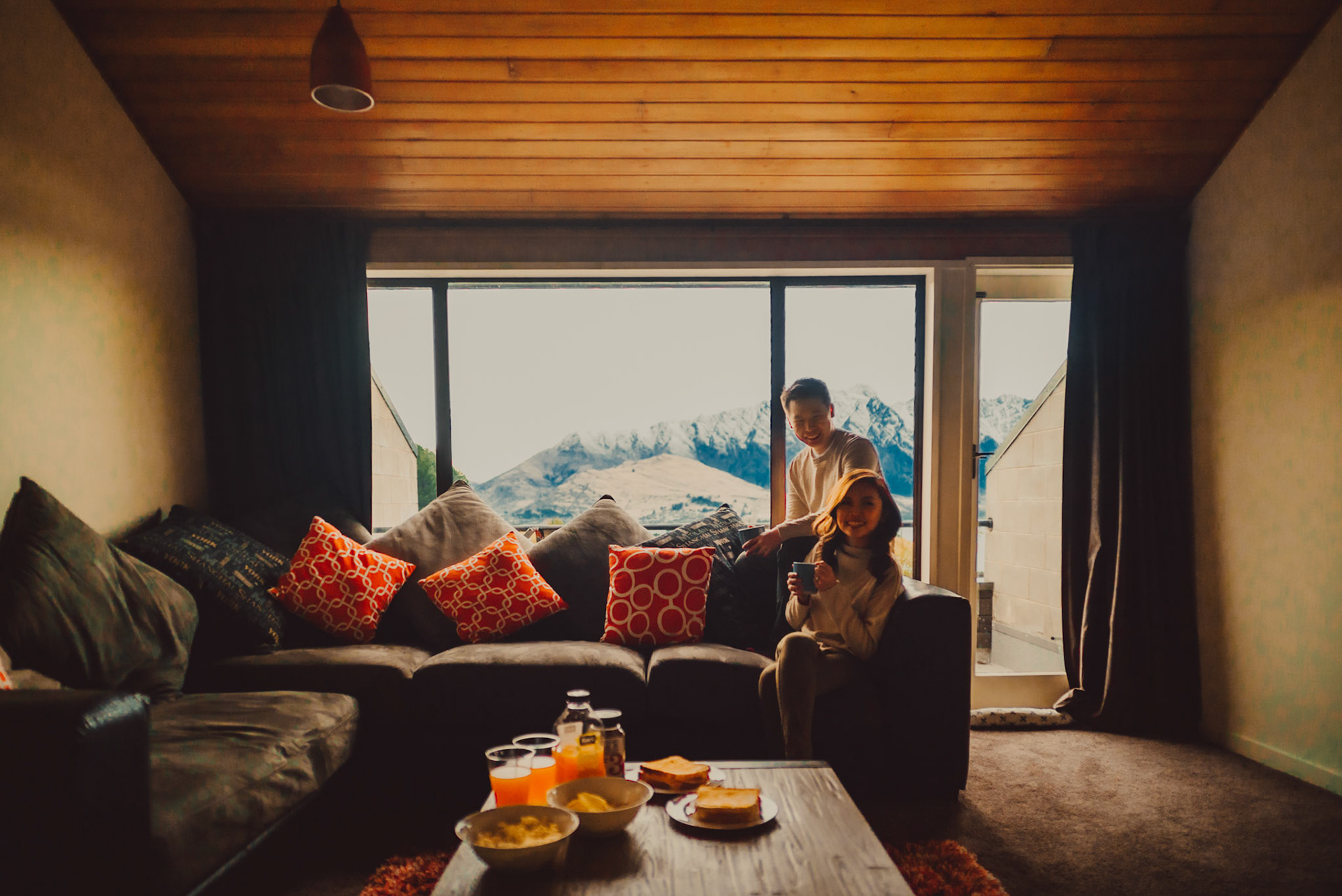 An engagement session in an Airbnb with breathtaking view of Lake Wakatipu, Queenstown, New Zealand, June 2017, Sony A7SII.
