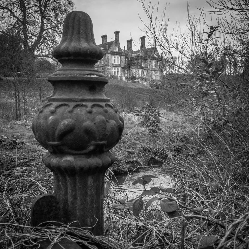 Pineapple Fence Post