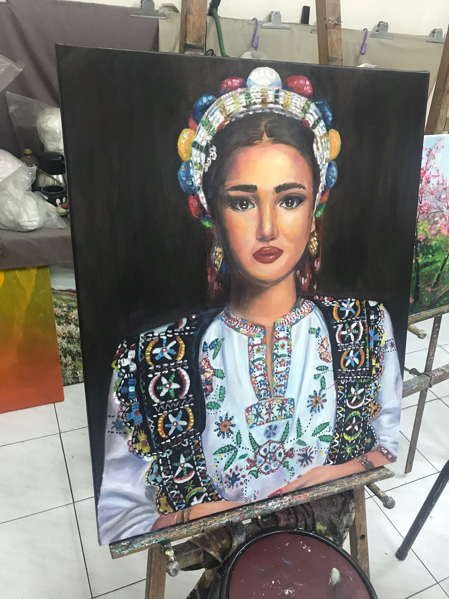 ALBANIAN GIRL WITH TRADITIONAL CLOTHES