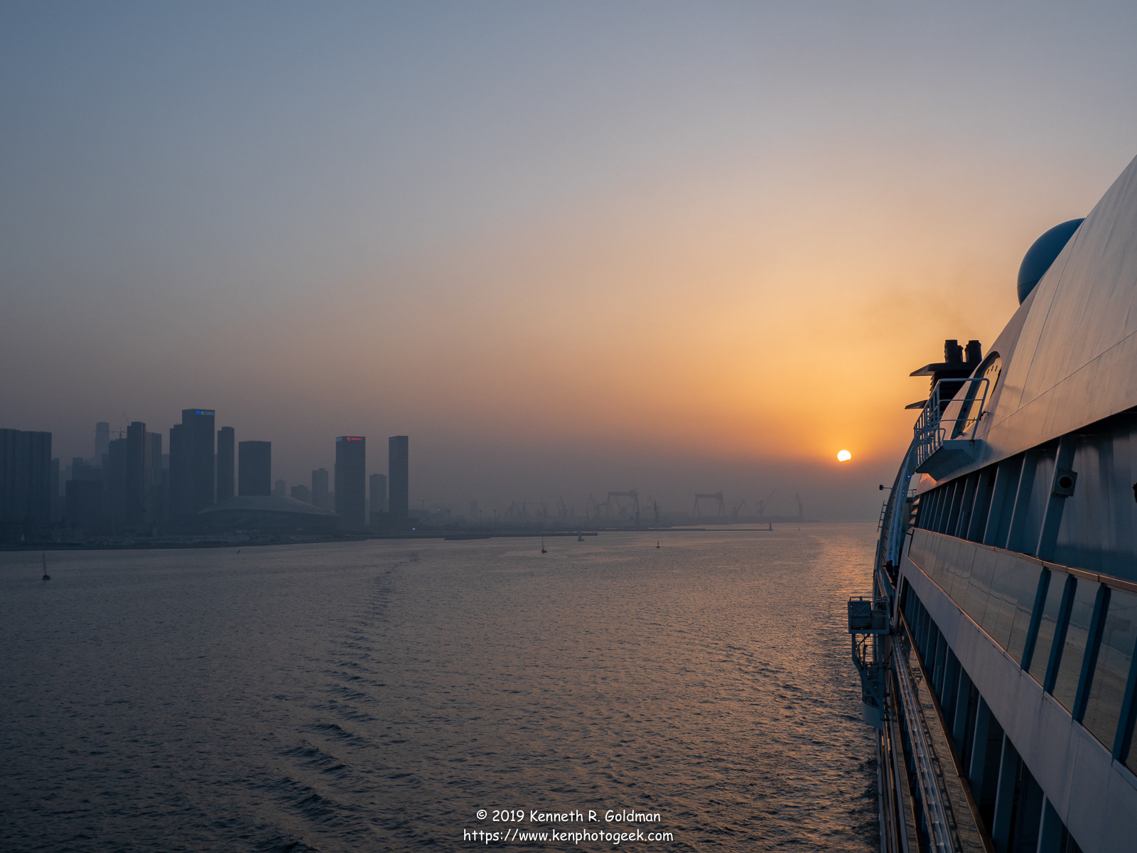 Seabourn Soujourn leaves Dailin at Sunset