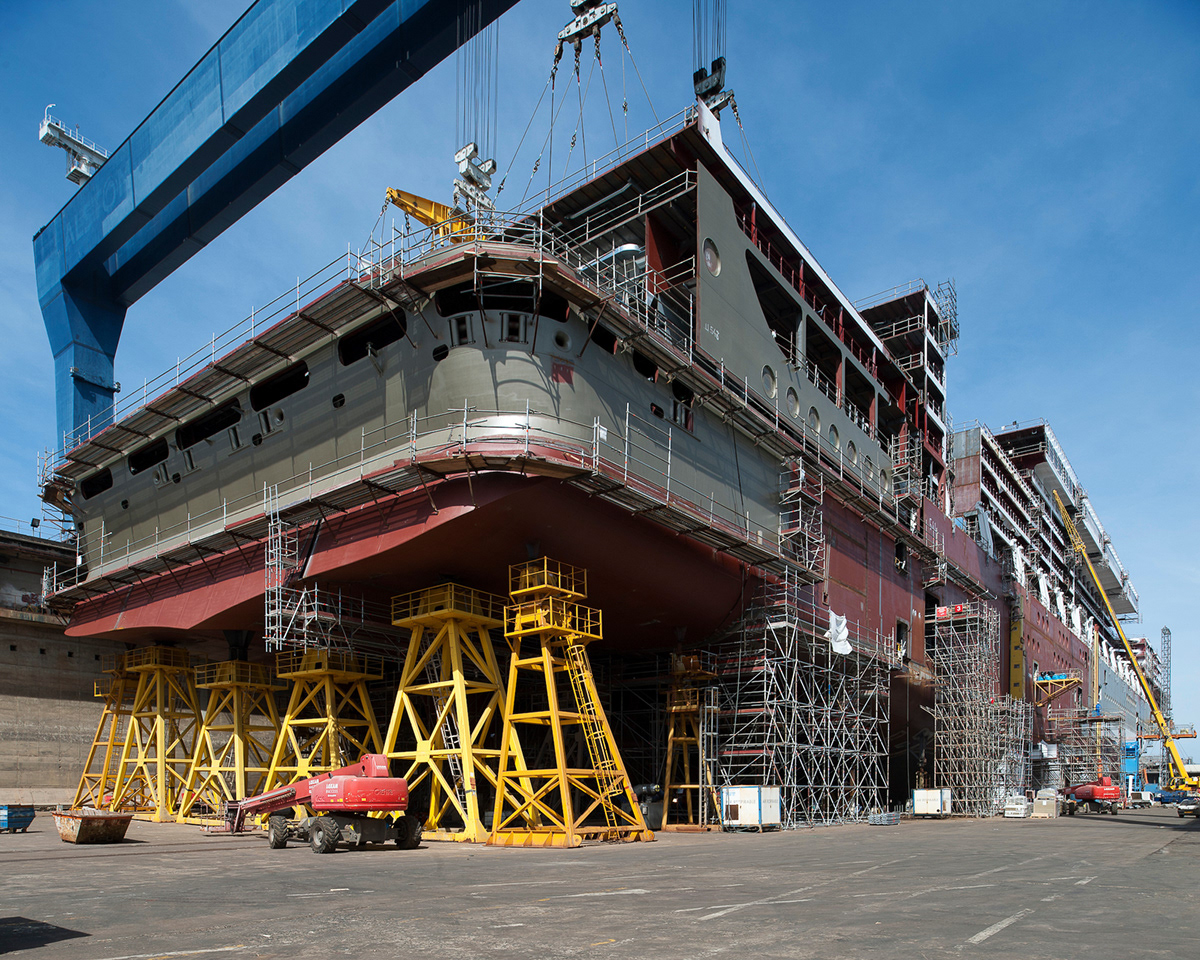 yacht construction saint nazaire