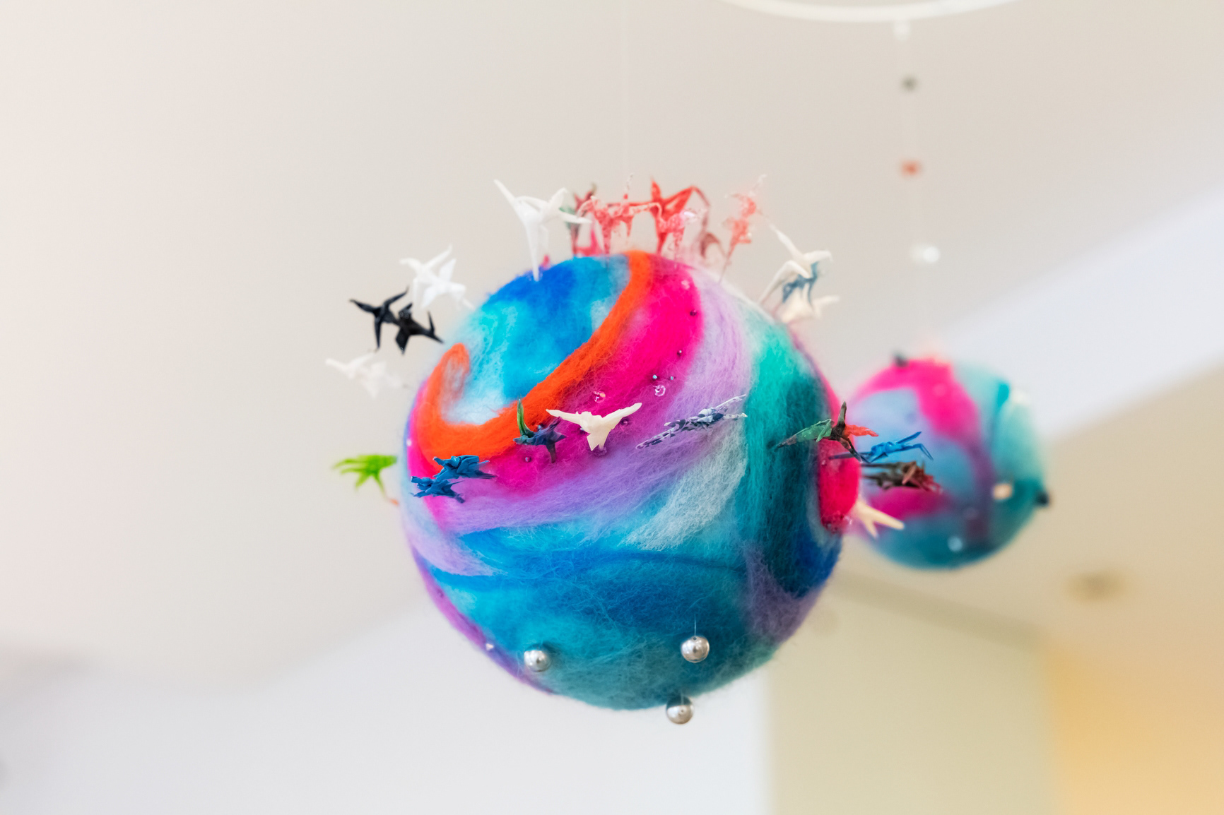 Mobile origami et feutre - 720€