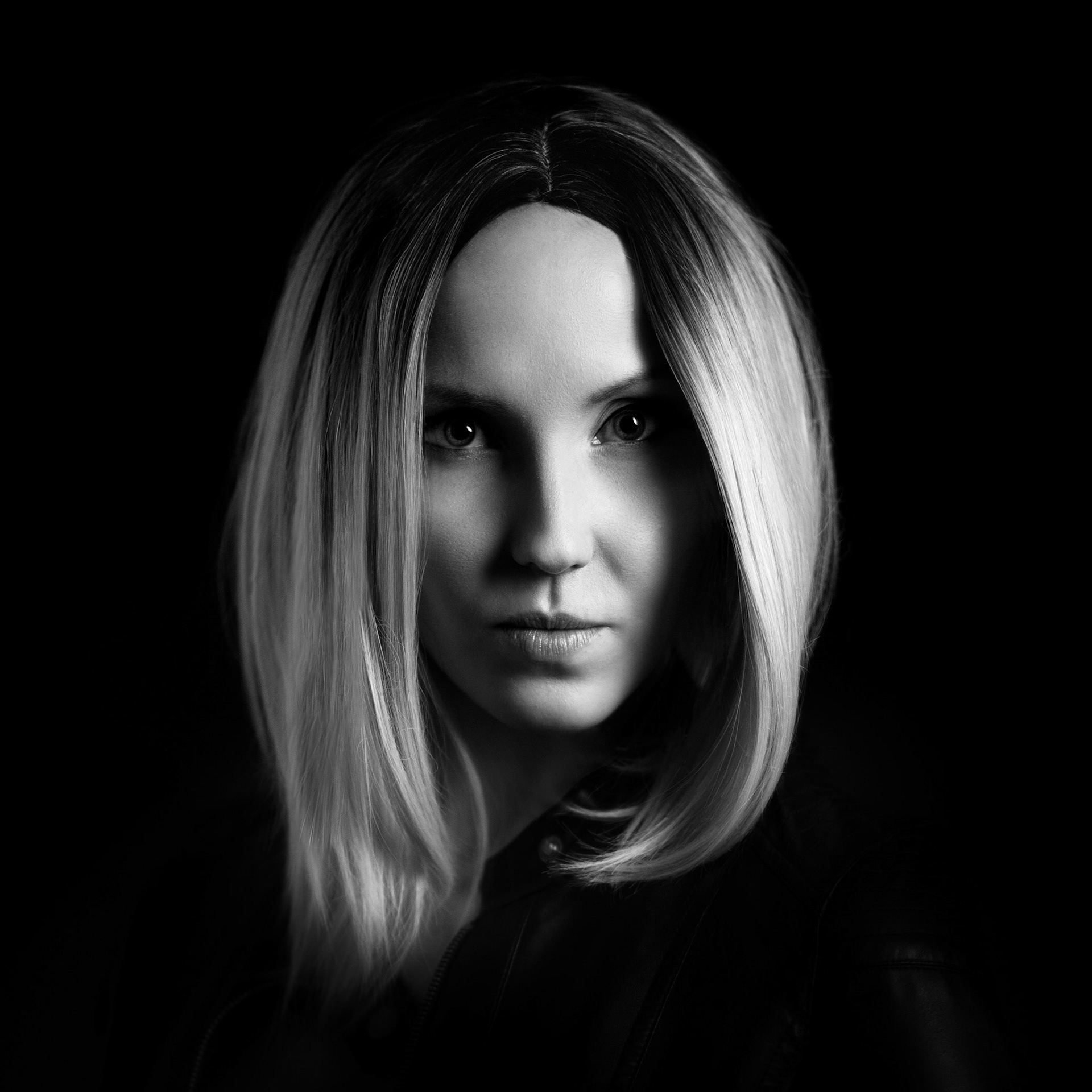model, hair & MUA: Stina