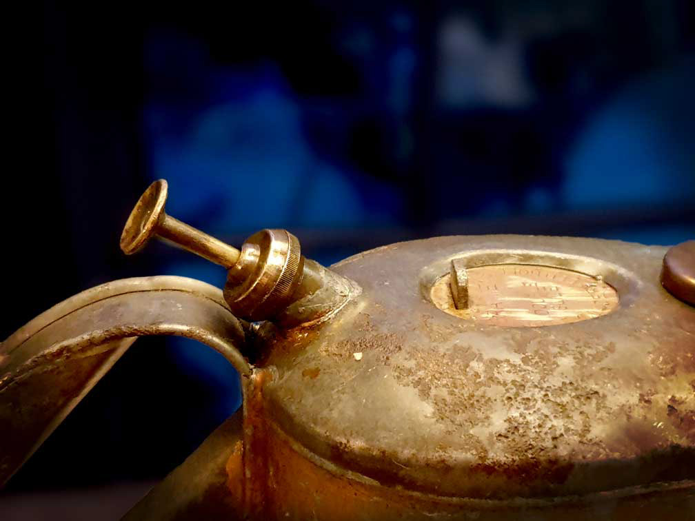 Old vintage oil can
