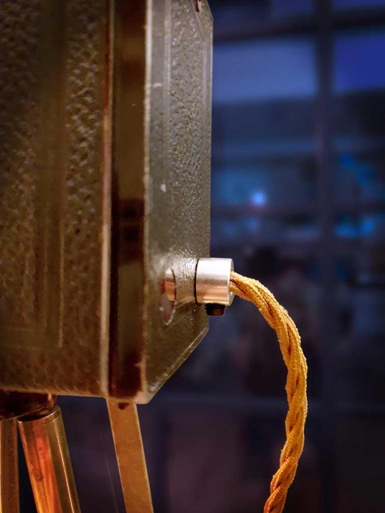 High quality fittings with vintage braided cable