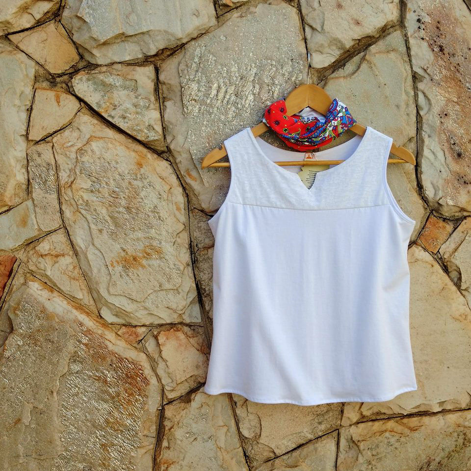 Blusinha algodão orgânico com detalhe em devorê
