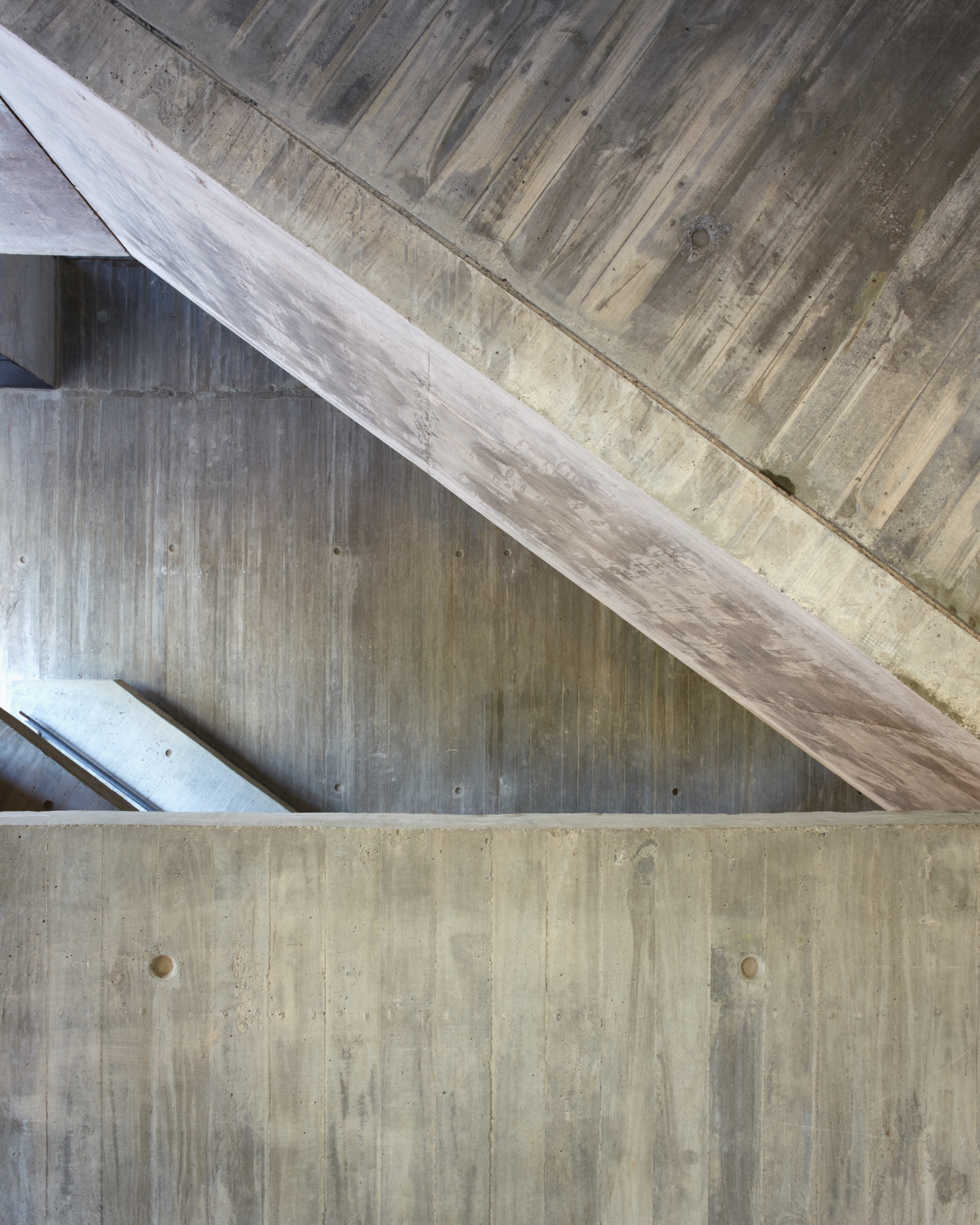 EPEM / Arquitectos: Alberto Moletto + Sebastián Paredes. Foto: Felipe Fontecilla