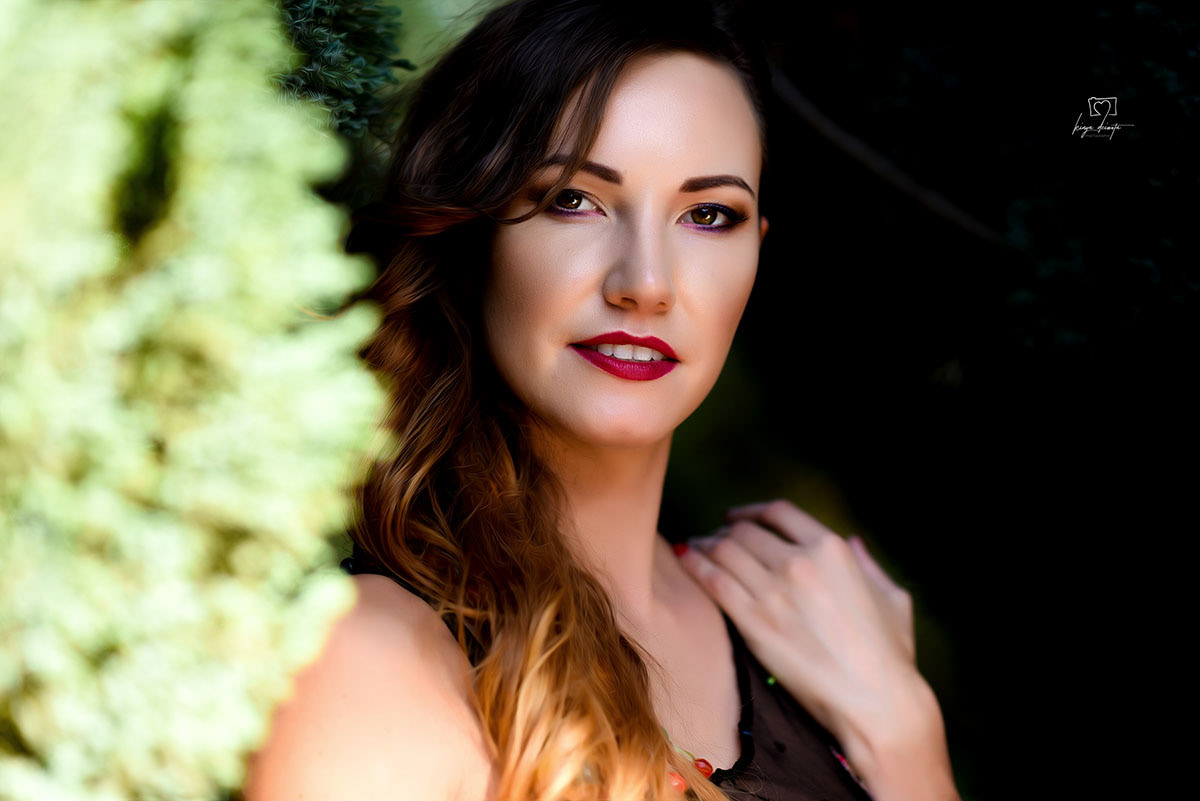 Modelka: Iga Woźniak 😽 MUA: Jagoda Kaczmarek Włosy: Piotr Rybarczyk Stylizacja: Barbara Szymaniuk Sukienka: Kamila Wieczorek Fot. Kinga Dziwota