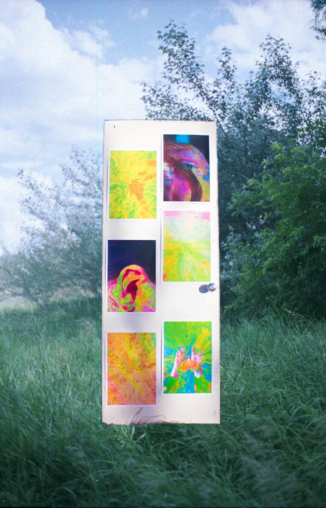 ellie garry, "Lost Connection," 2020 (@ellie.garry)