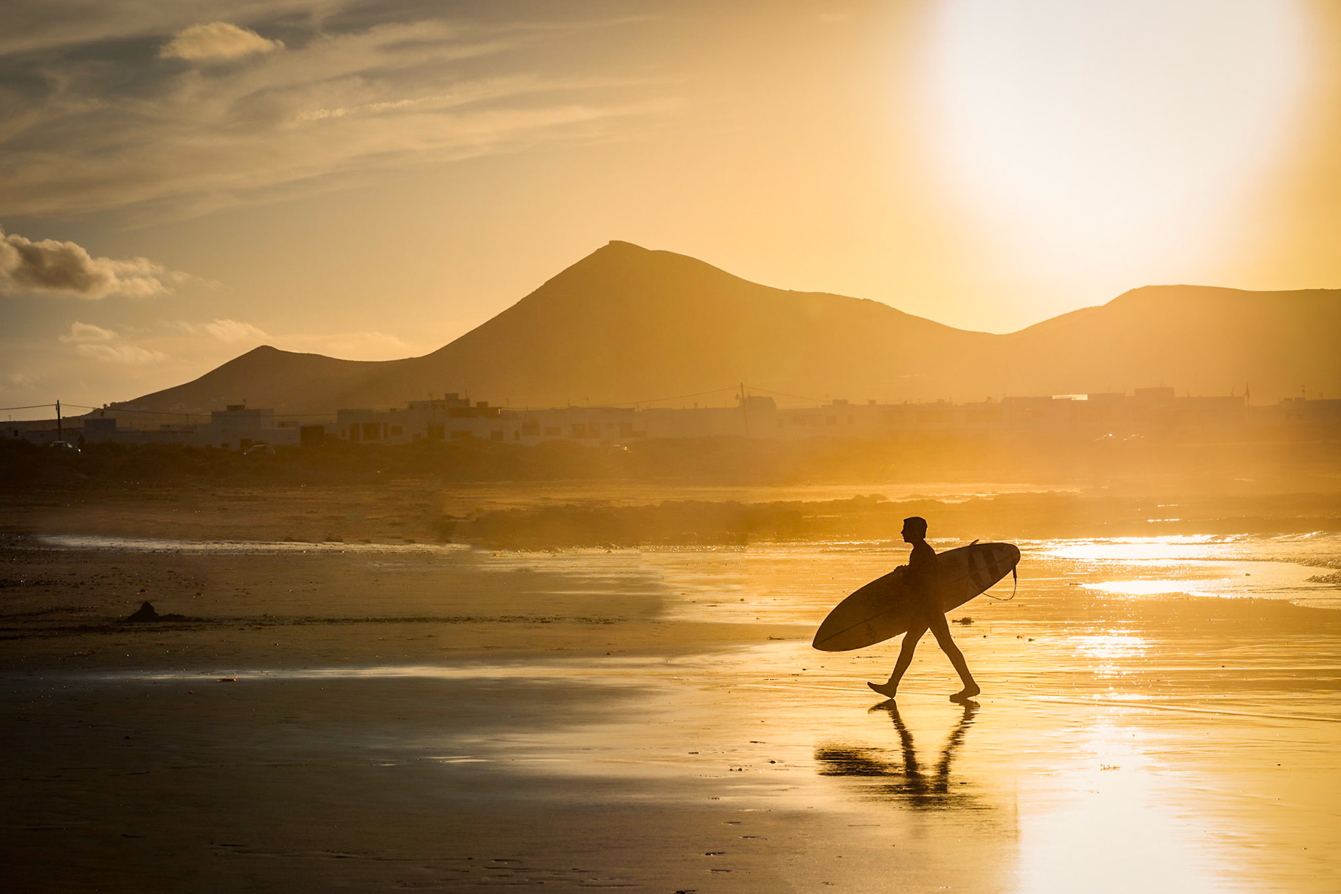 Surfer auf dem Heimweg