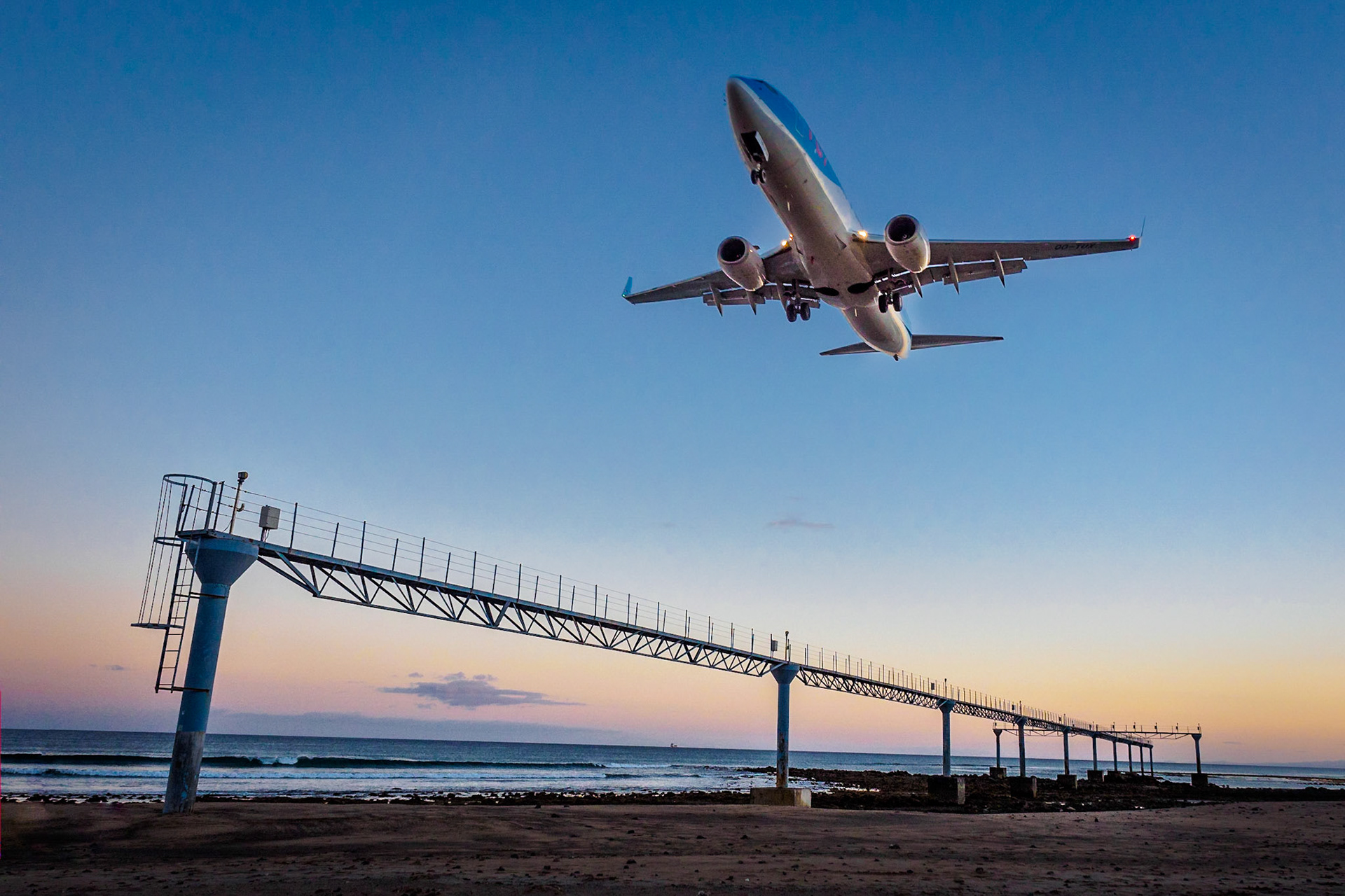 Landung über dem Strand (Lanzarote)