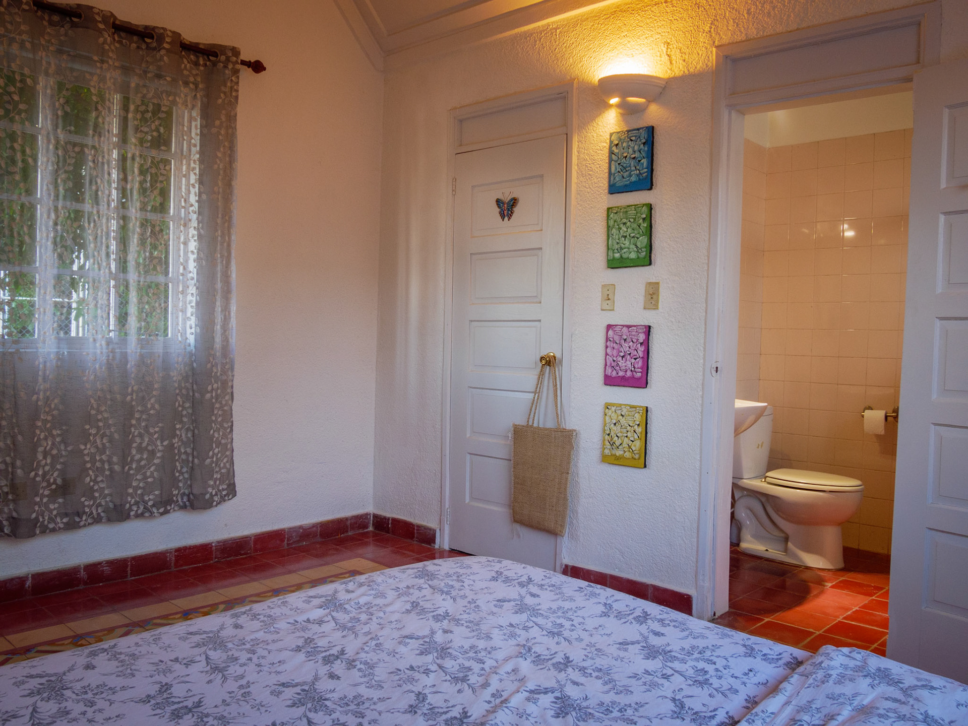 Chambre d'amis et sa salle de bain