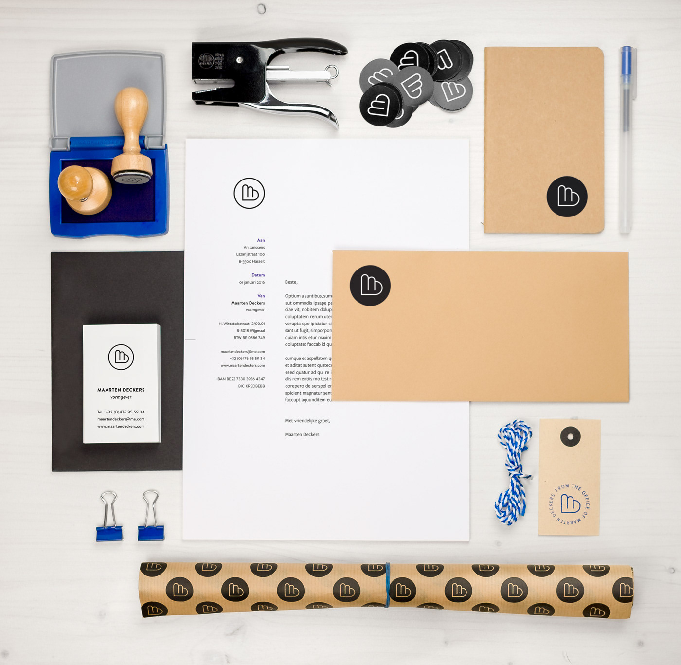 Overzicht huisstijl Inpakpapier Grafisch ontwerper Maarten Deckers
