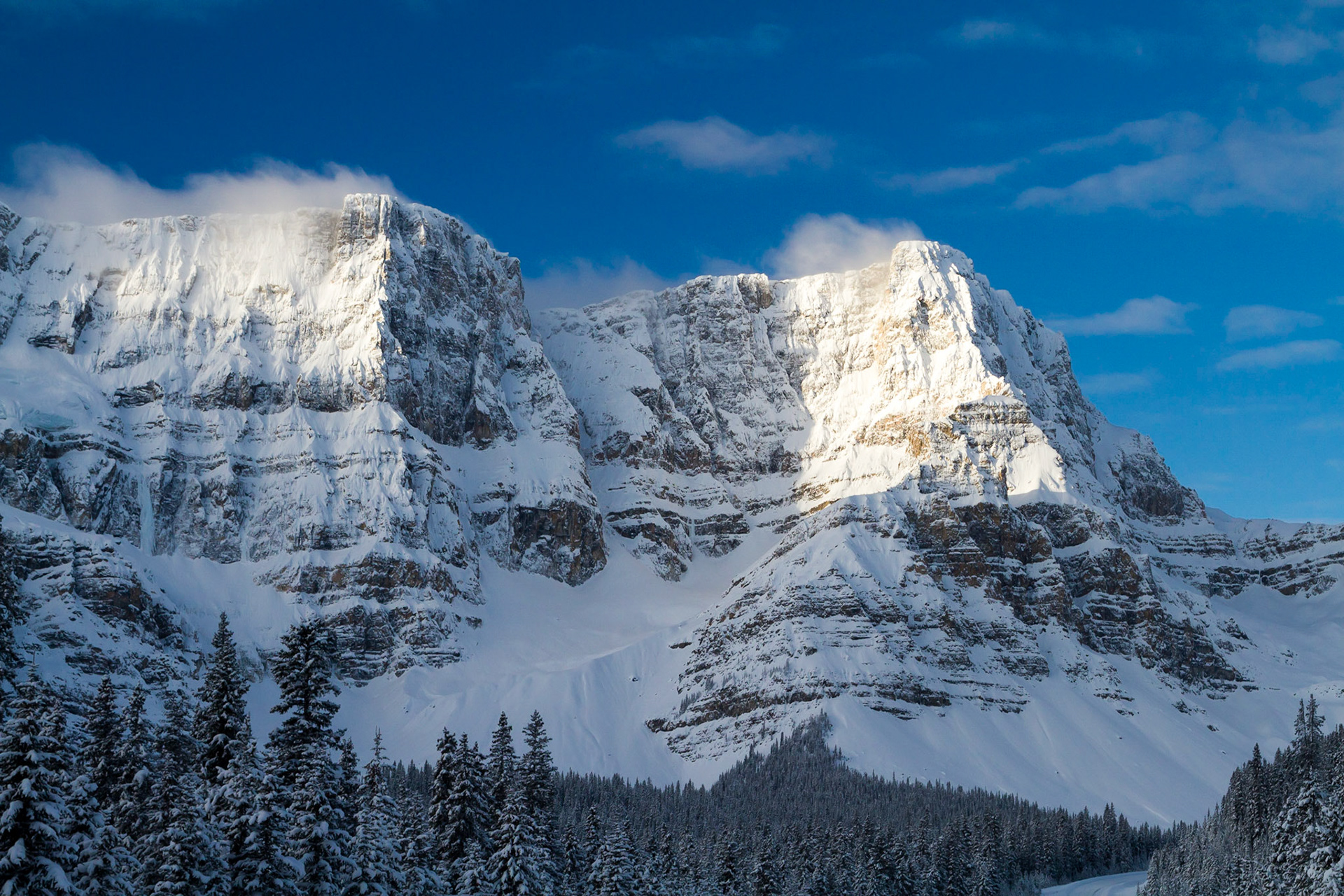 Sunrise on the Icefields Parkway