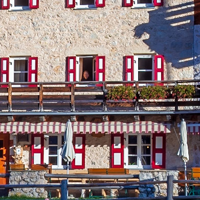 Peek-a-Boo - Ucia Lavarella