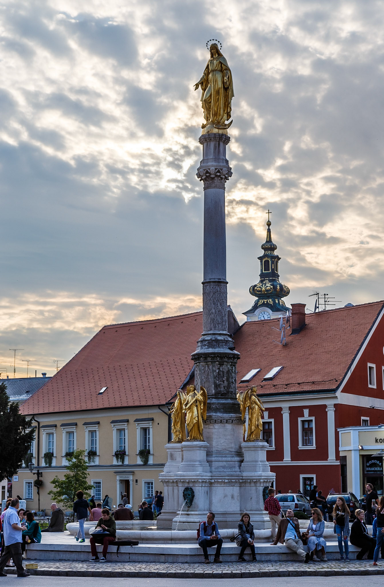 Holy Mary Monument Fountain, Cathedral of Zagreb