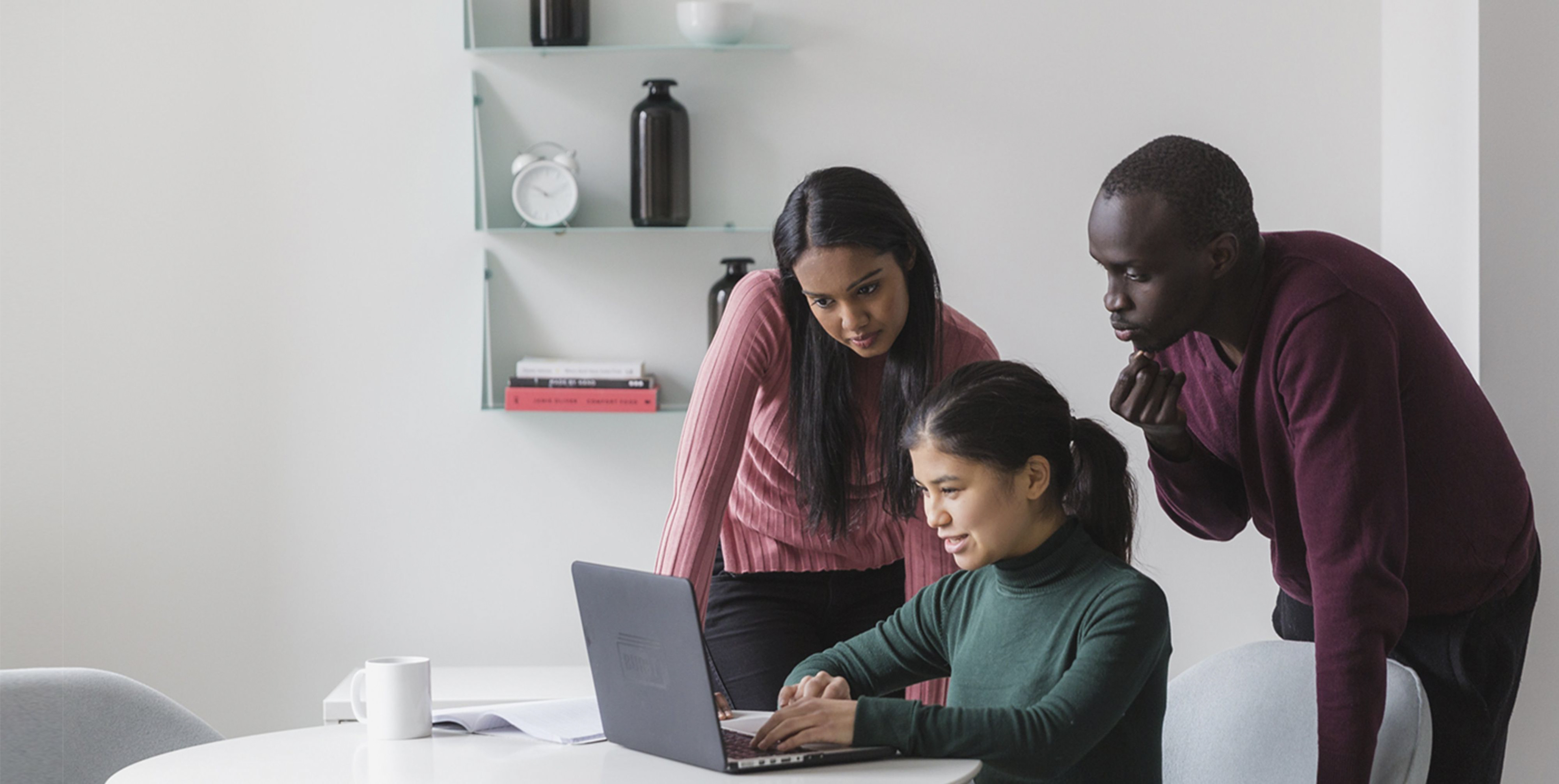 How can Lindsey L Ahmet, professional graphic designer help your business?
