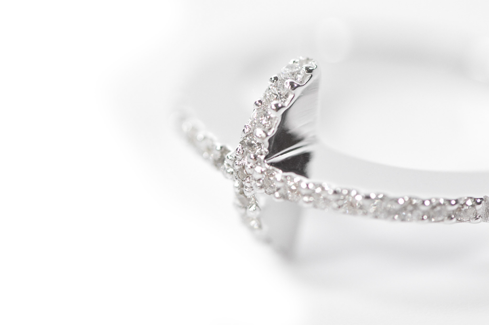 Sia Shafer silver ring product retail photography