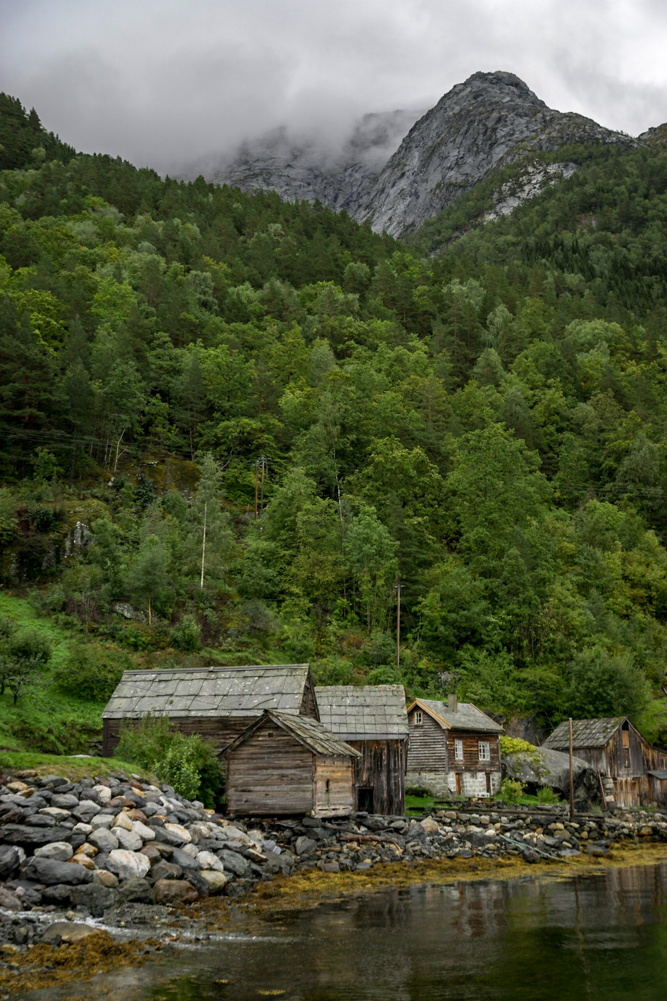 Sony ILCA-77M2 | DT 16-50mm F2.8 SSM @ ISO 100 | 26 mm | f/2.8 | 1/500 s