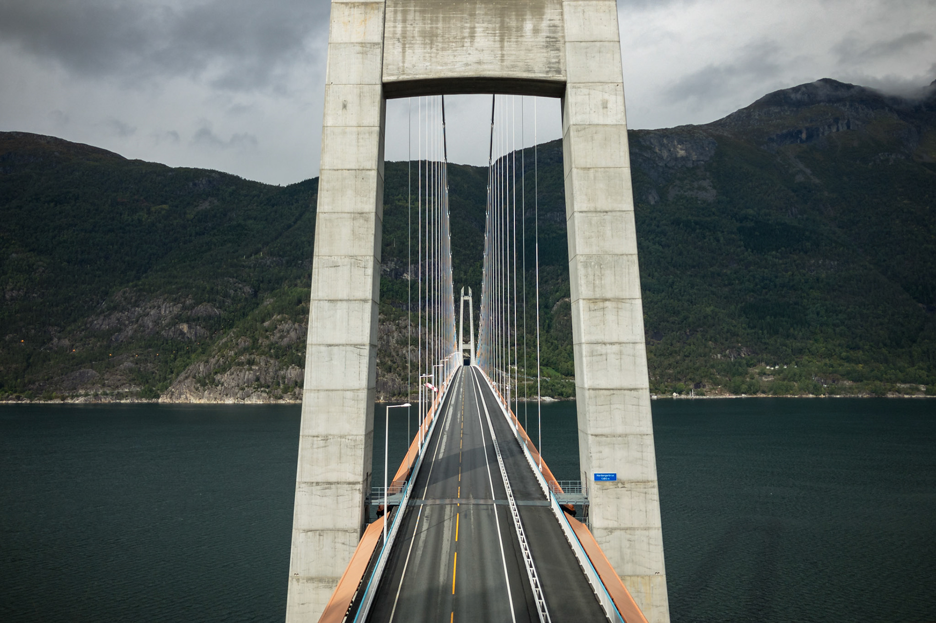 Apple iPhone 8 @ ISO 32 | 3.99 mm | f/1.8 | 1/24000 s