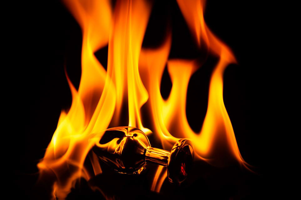 Anira ivo fotografie things to burn