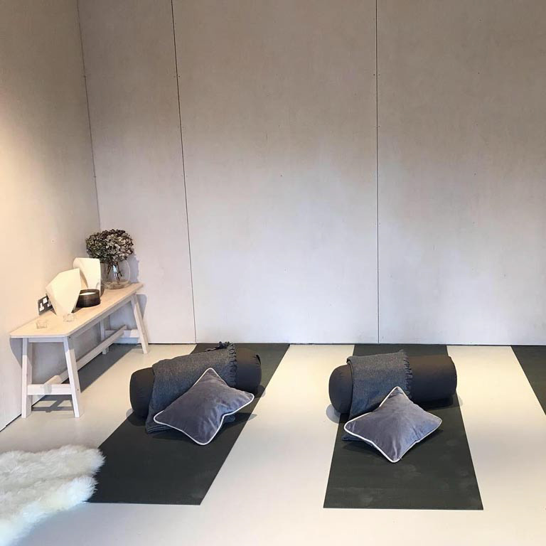 Yoga Layout
