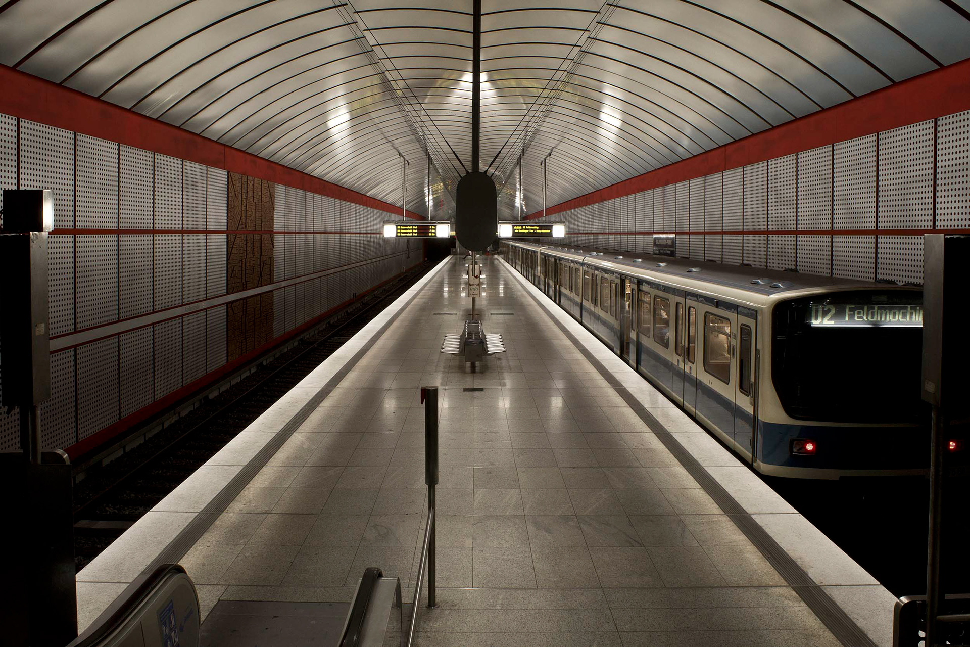 Jonathan Göpfert - Munich Metrostations Line U2