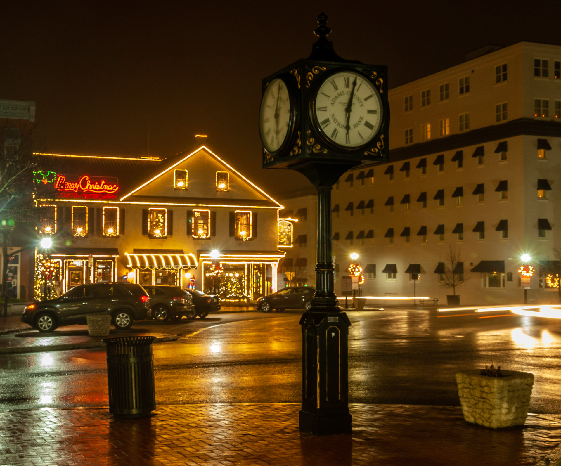 Merry Christmas with clock tower, in Gettysburg