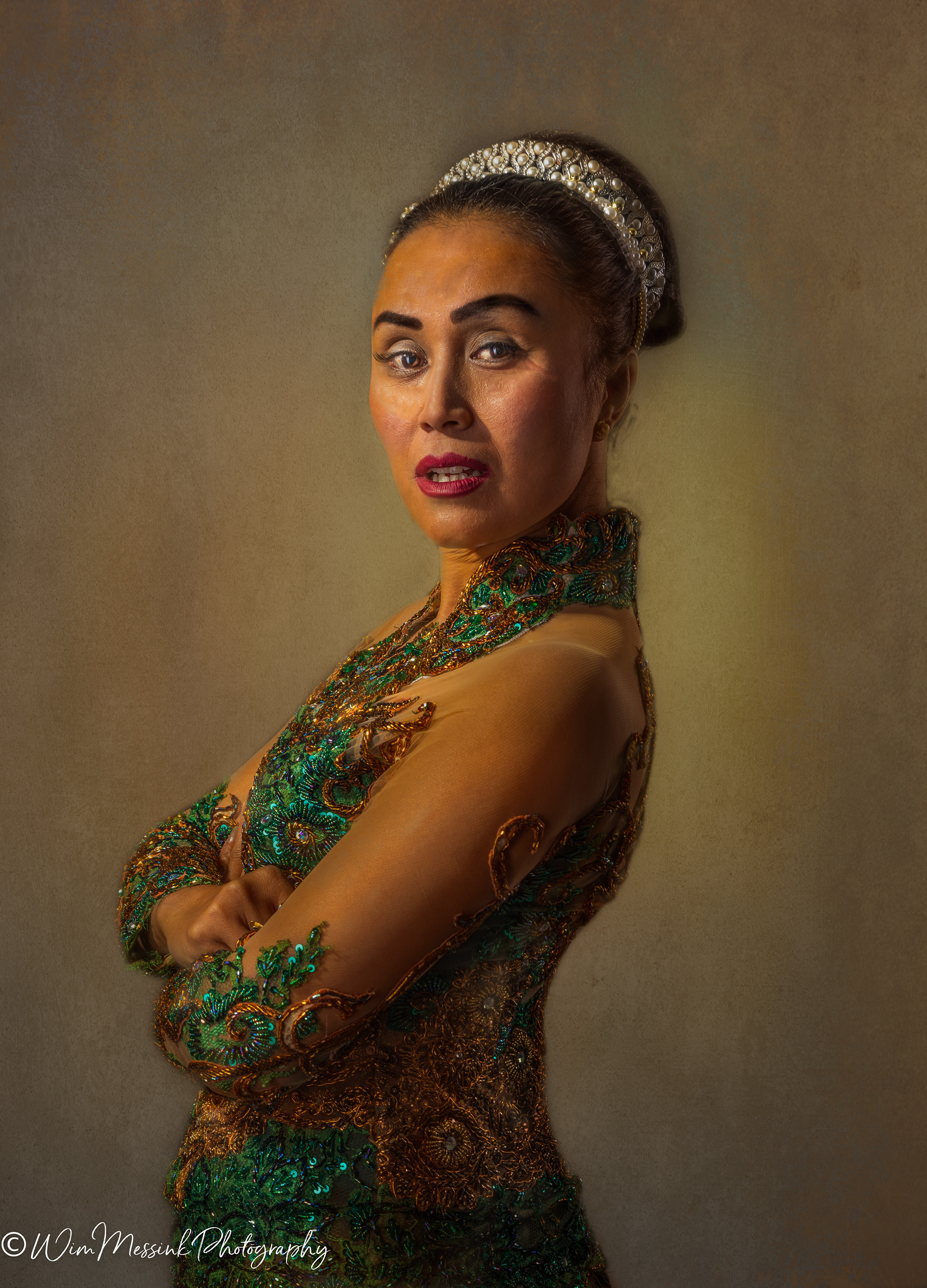 Model: Anna Syahari