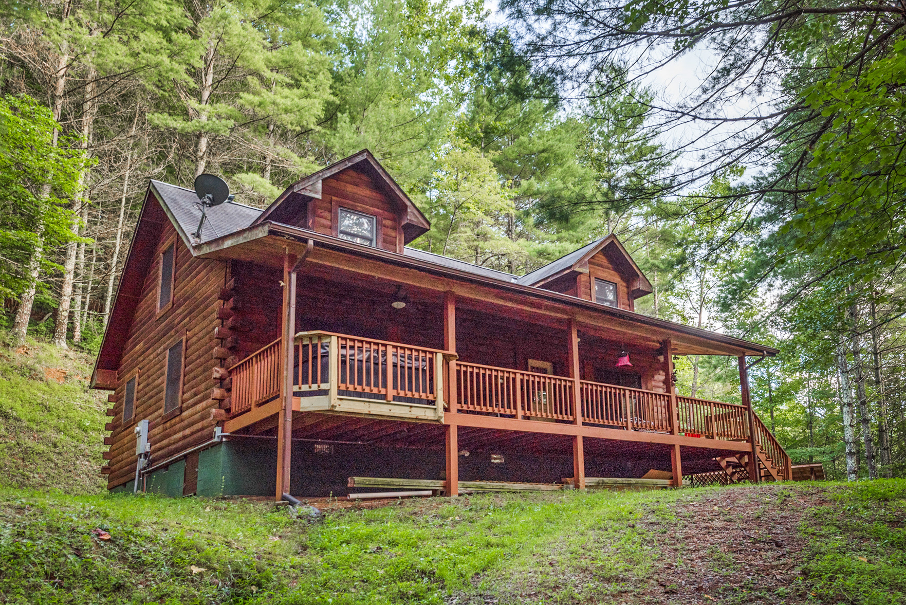 Riverwalk Mountain Cabin - Stay Outside & Unwind