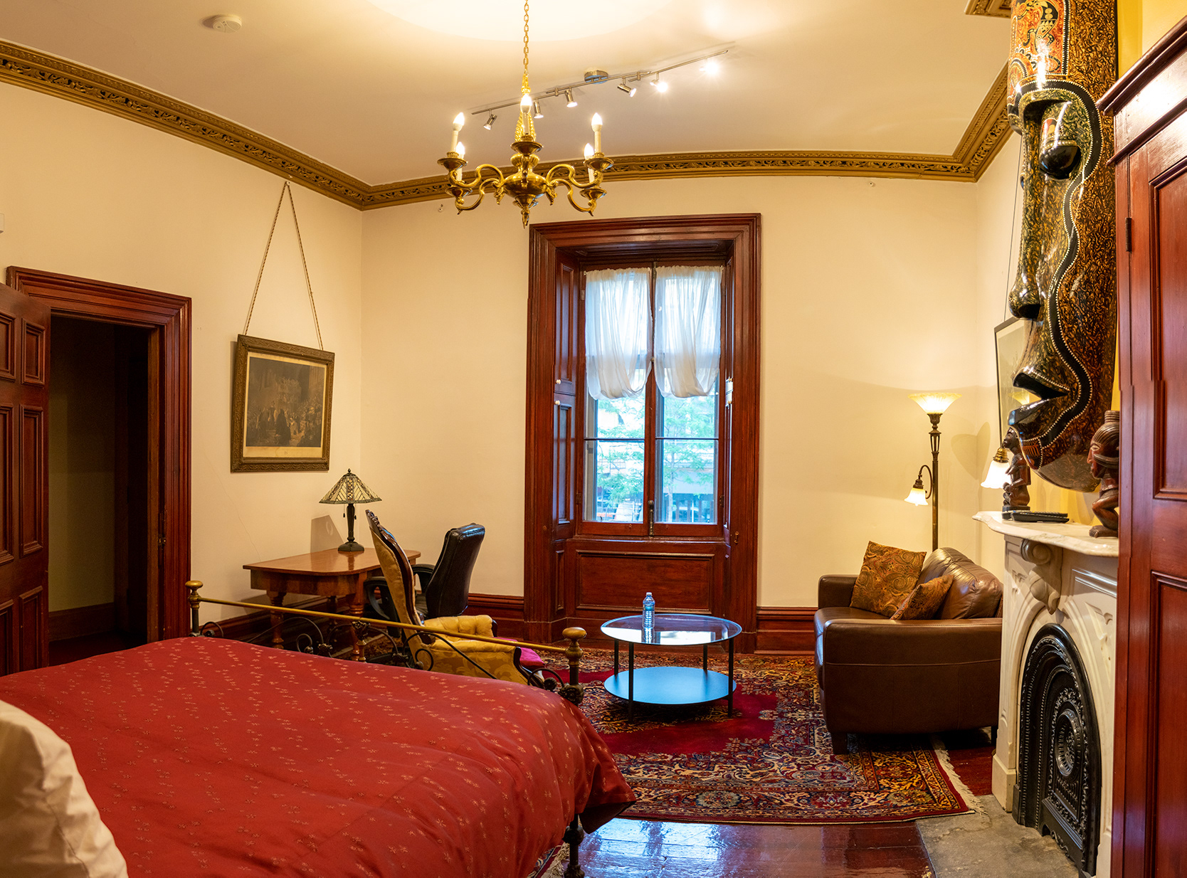 First bedroom with Queen size bed