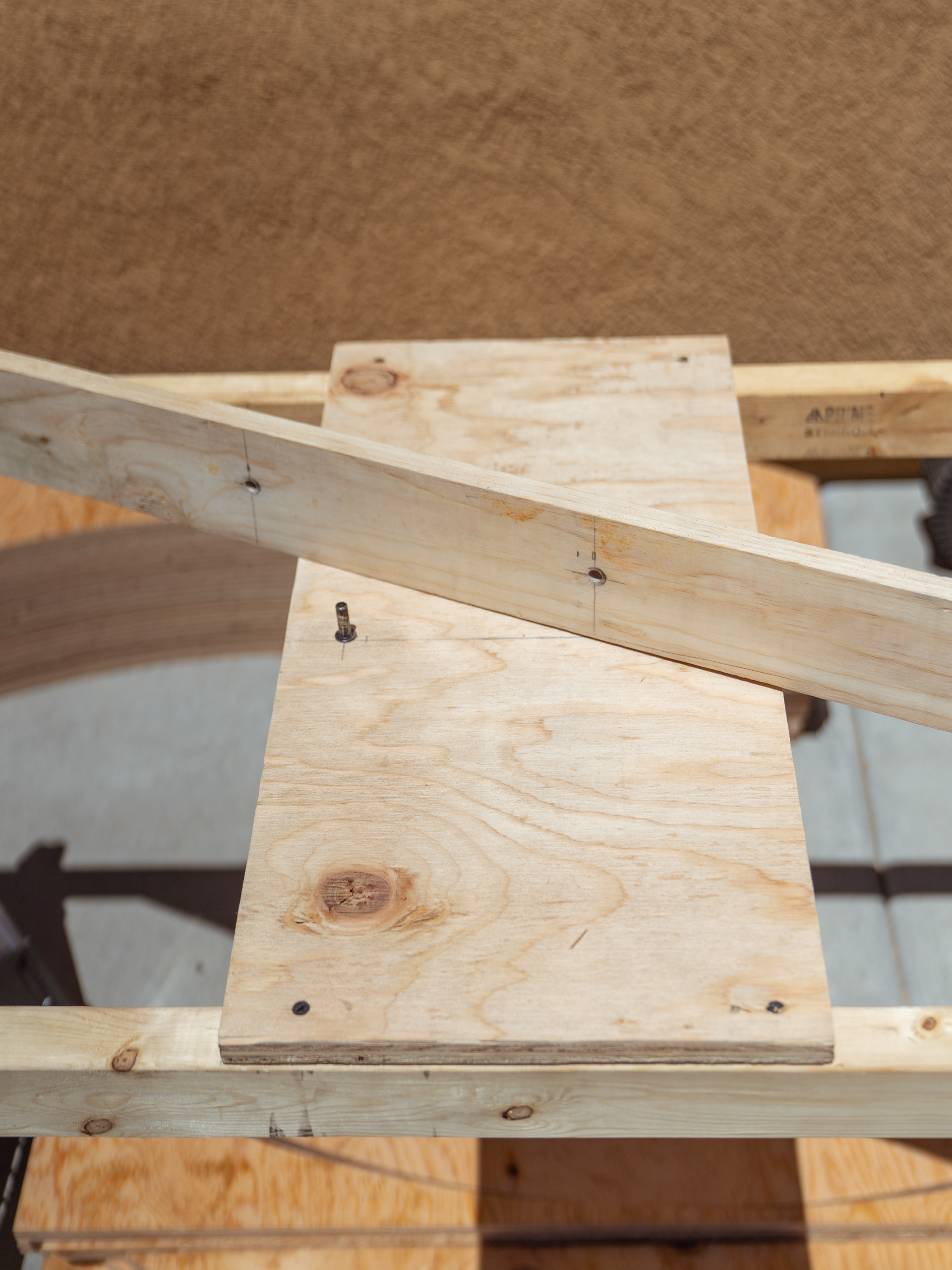 Pins for inner and outer diameter