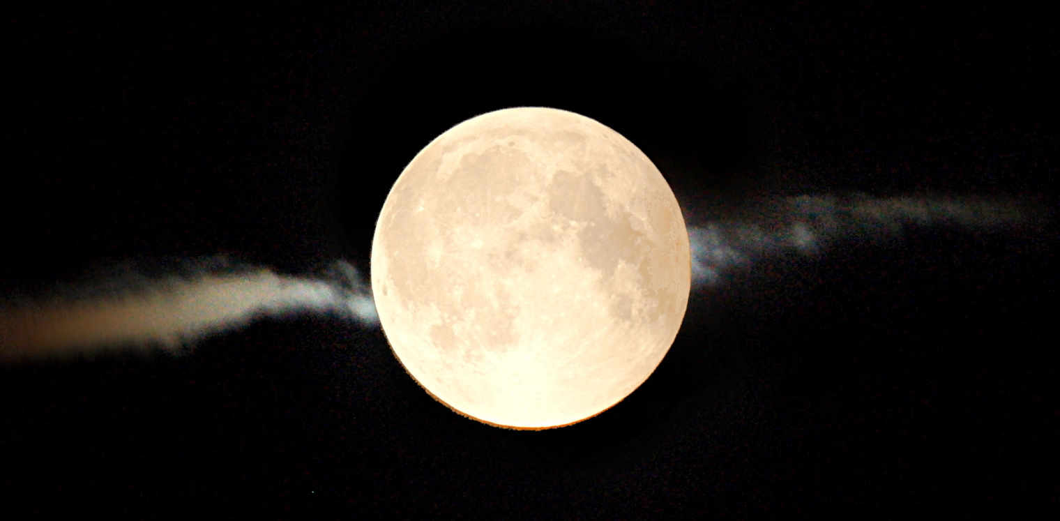Pleine lune après l'eclipse