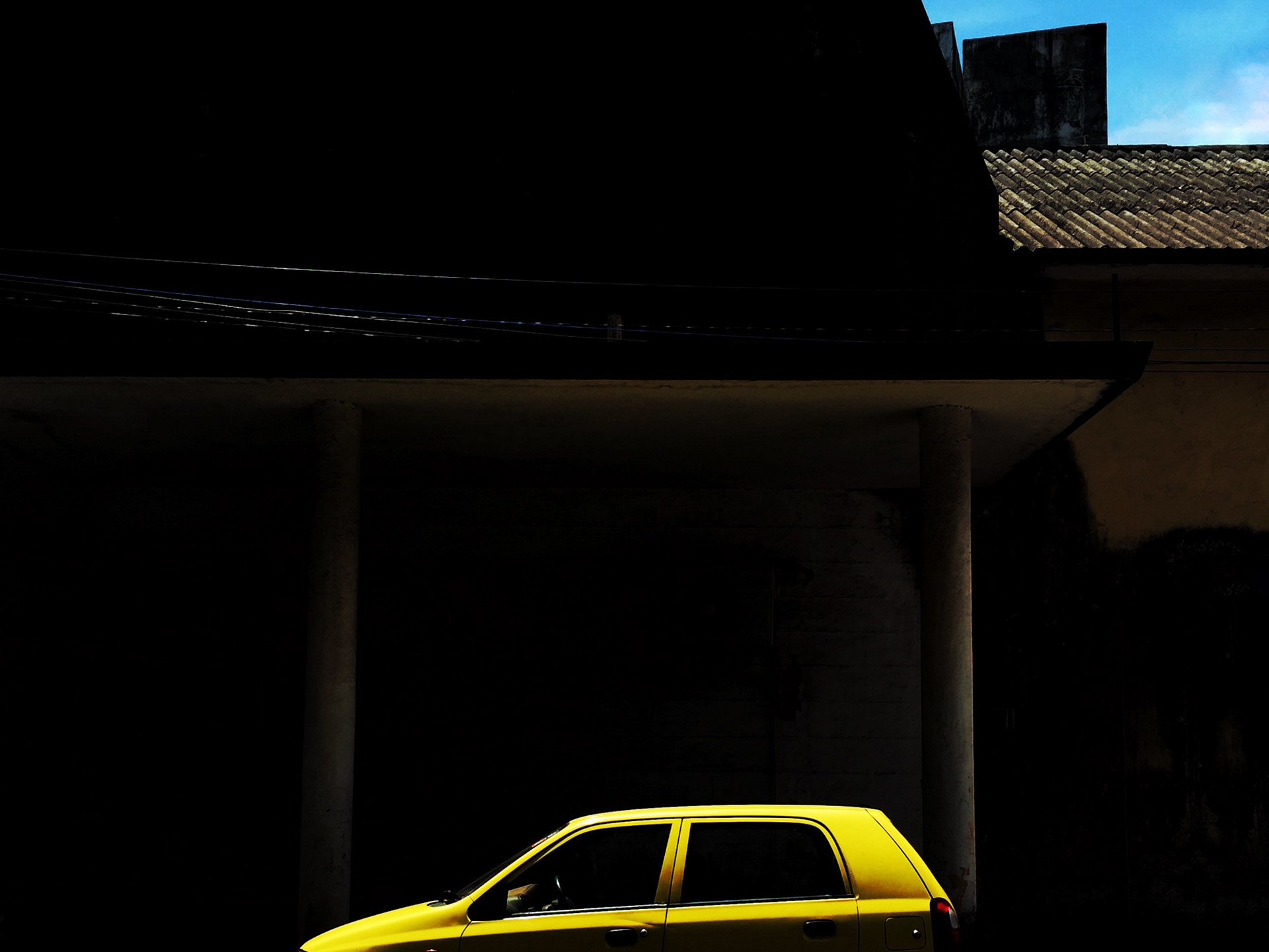 Yellow Car. Goa, 2016