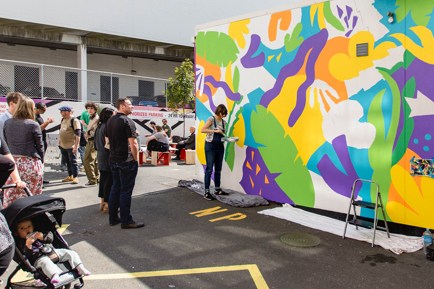 tauranga-laneway-mural-artist-painting