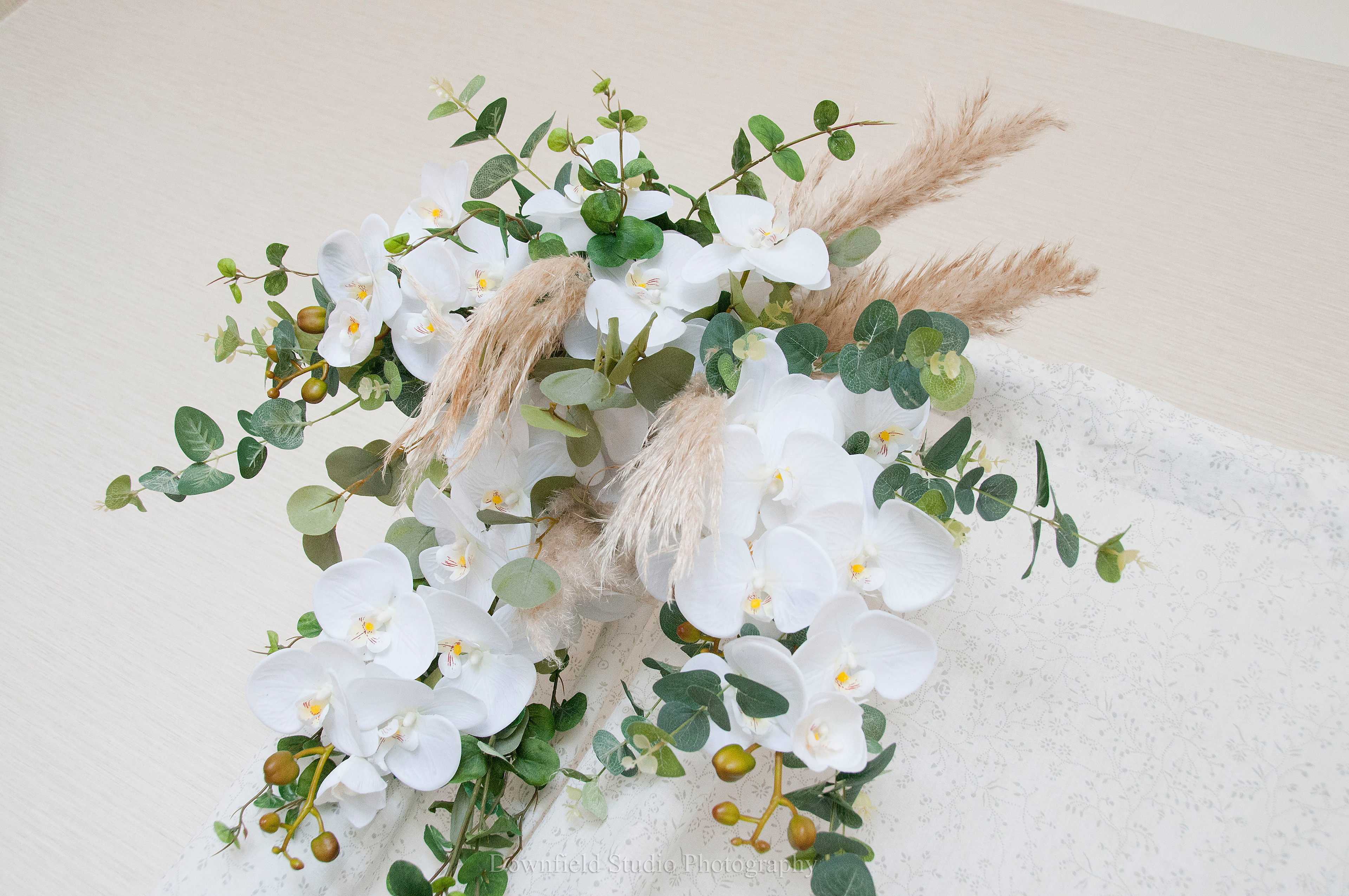 Phalaenopis & Pampas Boho Design