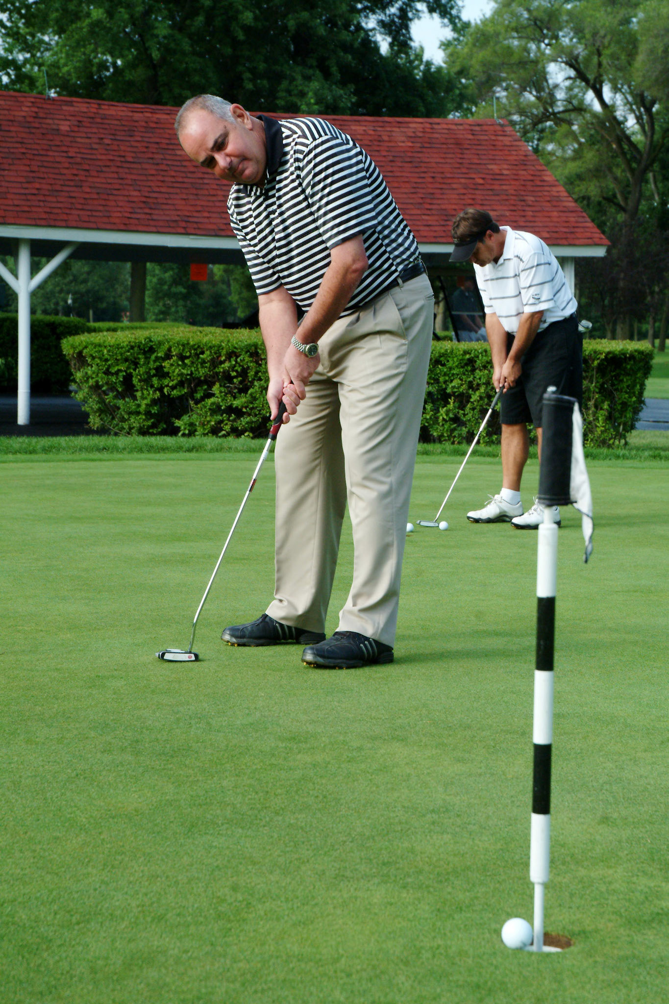 071109tvmRAVISLOE_5 Tony V. Martin HOMEWOOD-Former member David Matasar has a home on the third hole of the course. Ravisloe Country Club, established in 1901 as a private club, has been turned into a public golf course.