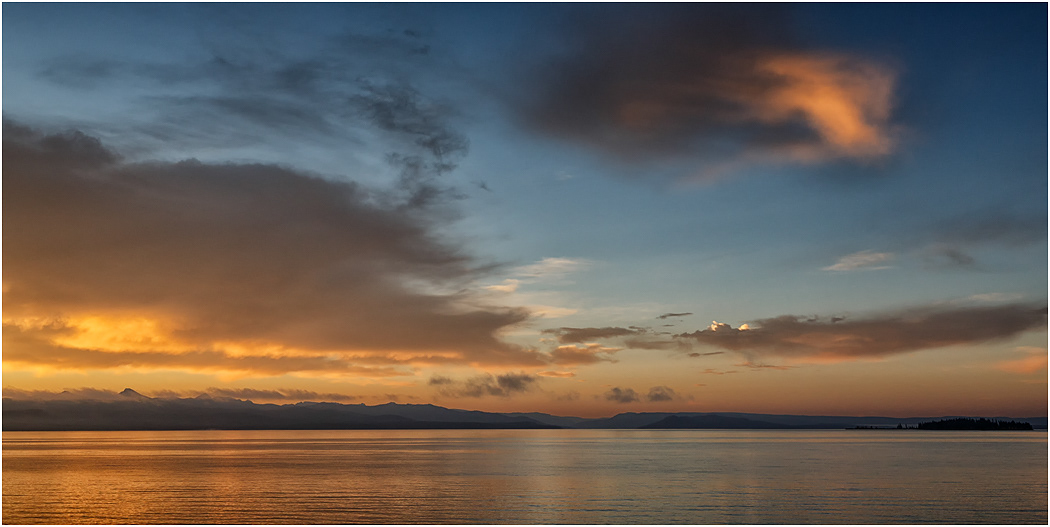 Sunrise, Lake Yellowstone, Yellowstone NP