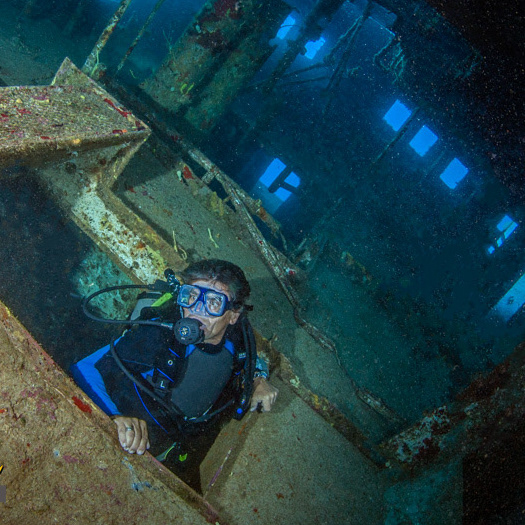 El Aguila, Roatan - DreamWrecks