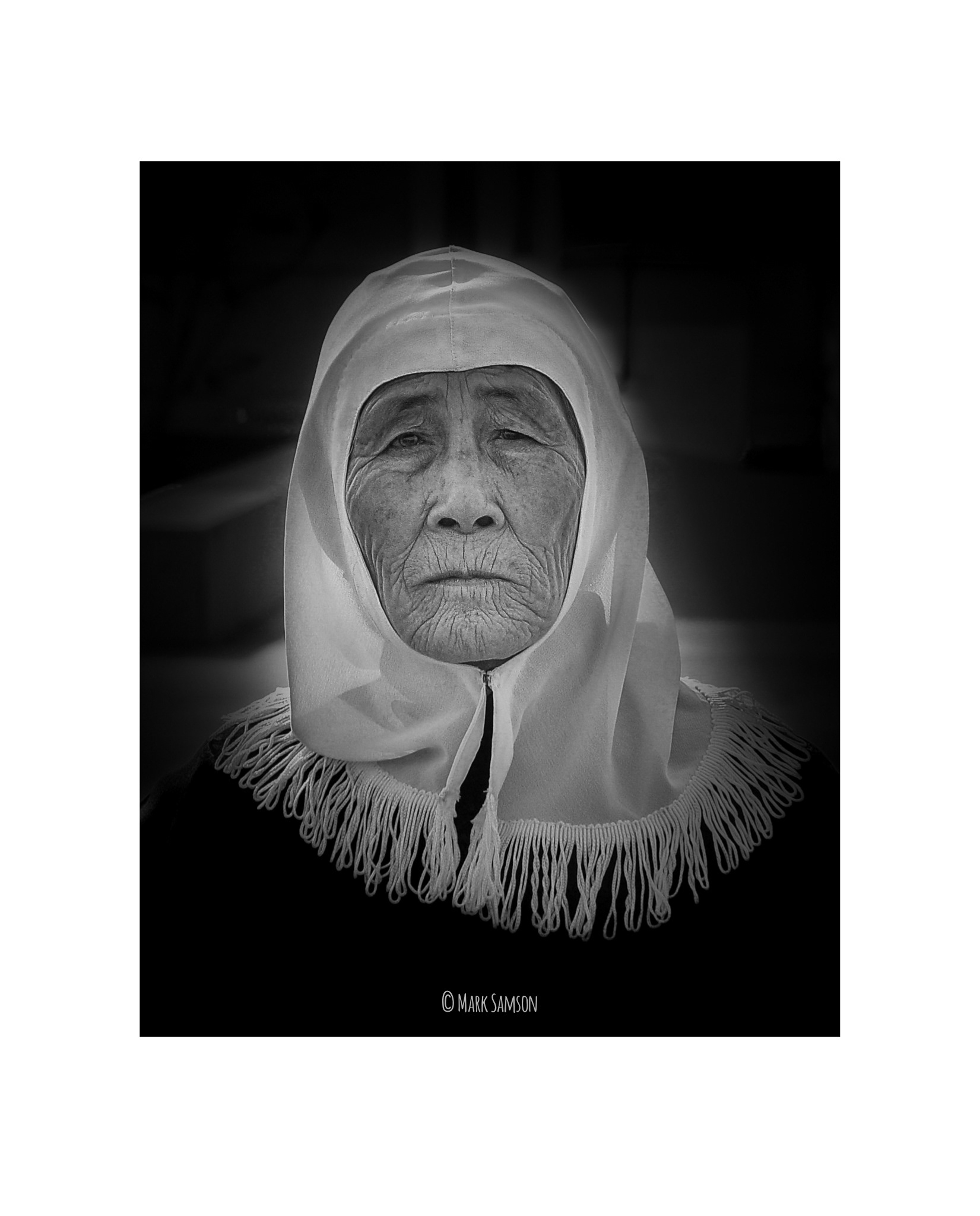 WOMAN PORTRAIT CHINA BW