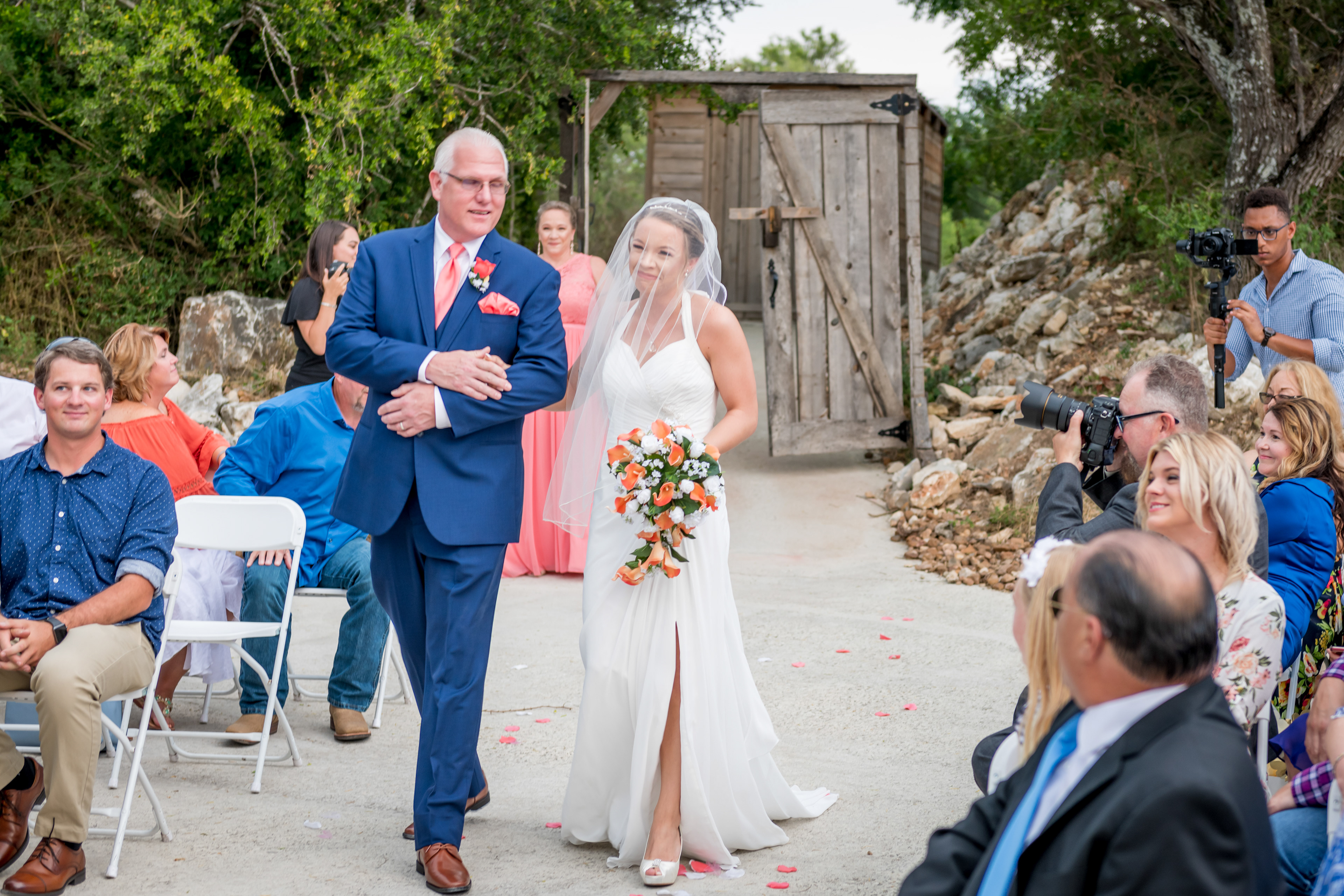 Wedding Day Photos taken in Seguin, TX by Wedding Photographer Aaron Resop @ Geronimo Oaks - Weddings and Events, 1377 Dietert Rd, Seguin, TX 78155