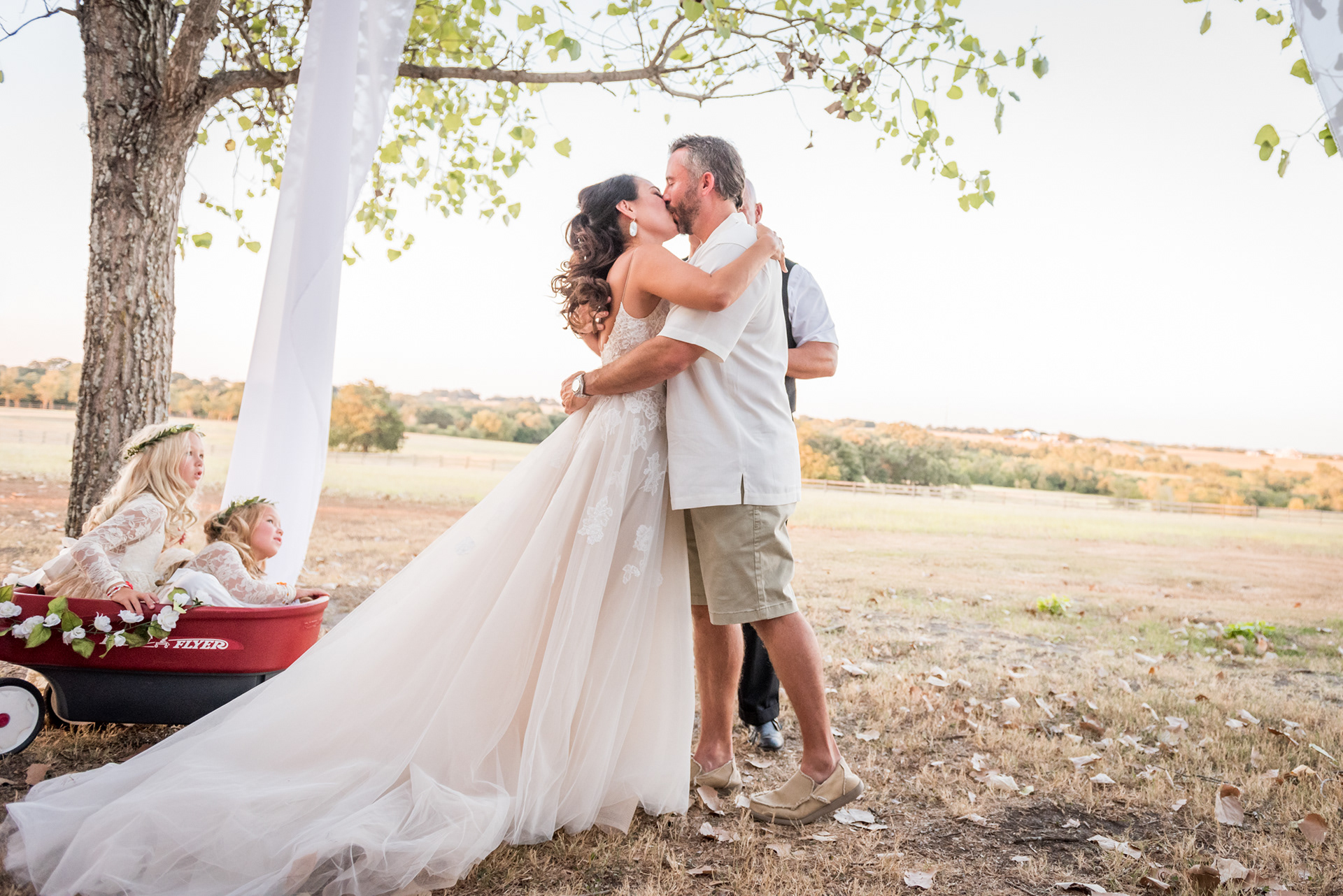 Wedding Day Photos taken in Brenham, TX by Wedding Photographer Aaron Resop @ permavista ranch & resort, Brenham, TX 77833