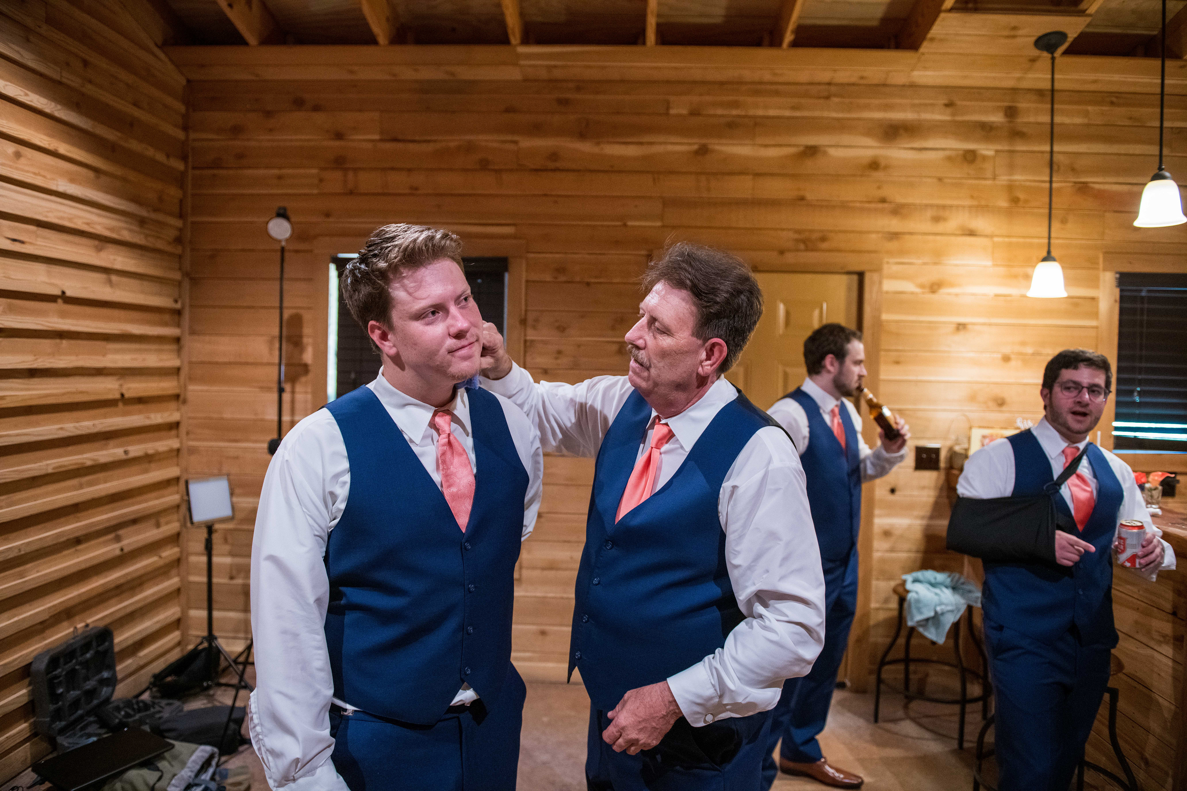 Wedding Day Photos taken in Seguin, TX by Wedding Photographer Aaron Resop @ Geronimo Oaks - Weddings and Events, 1377 Dietert Rd, Seguin, TX 78155