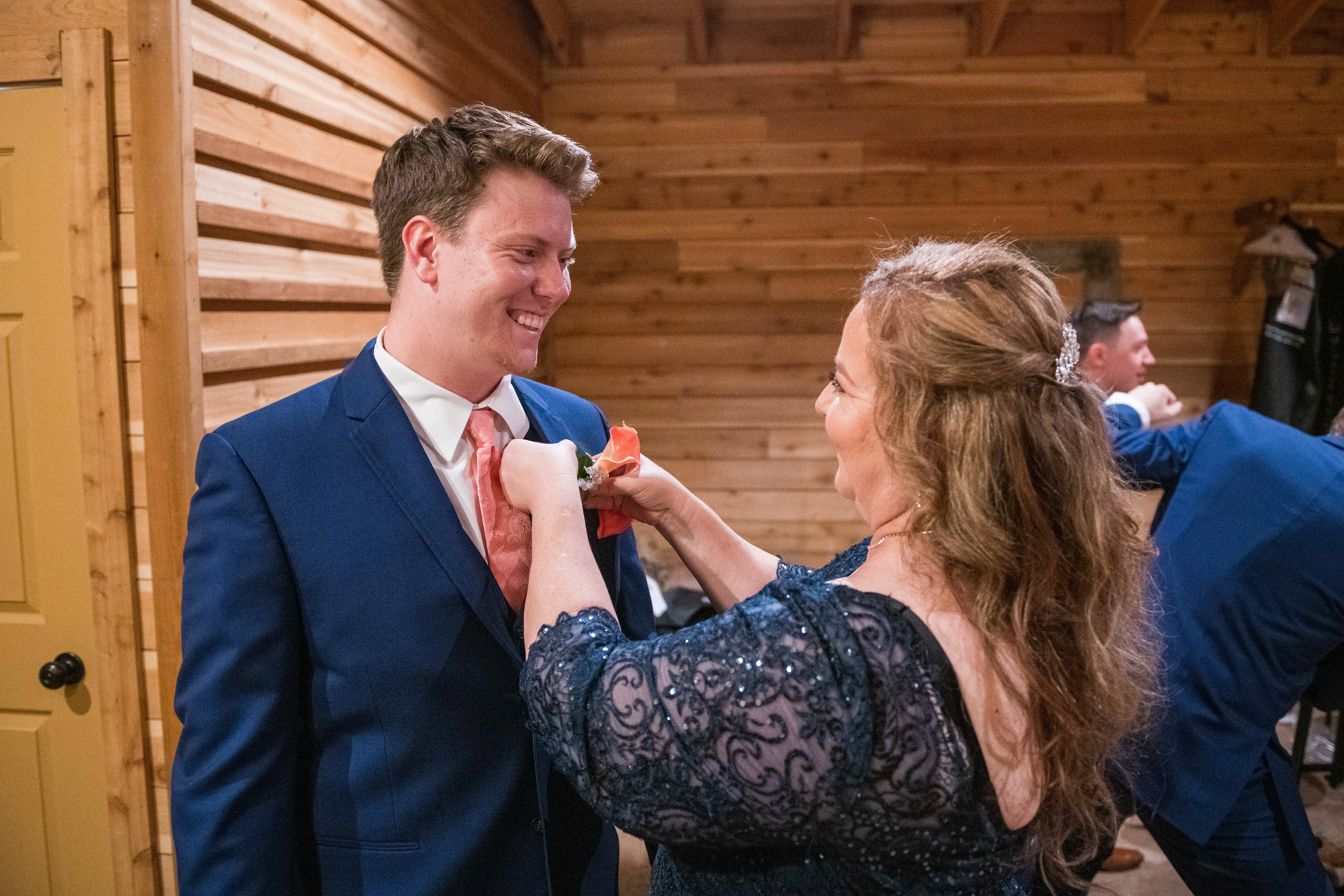 Wedding Day Photos taken in Seguin, TX by Wedding Photographer Aaron Resop @ Geronimo Oaks - Weddings and Events, 1377 Dietert Rd, Seguin, TX 78155