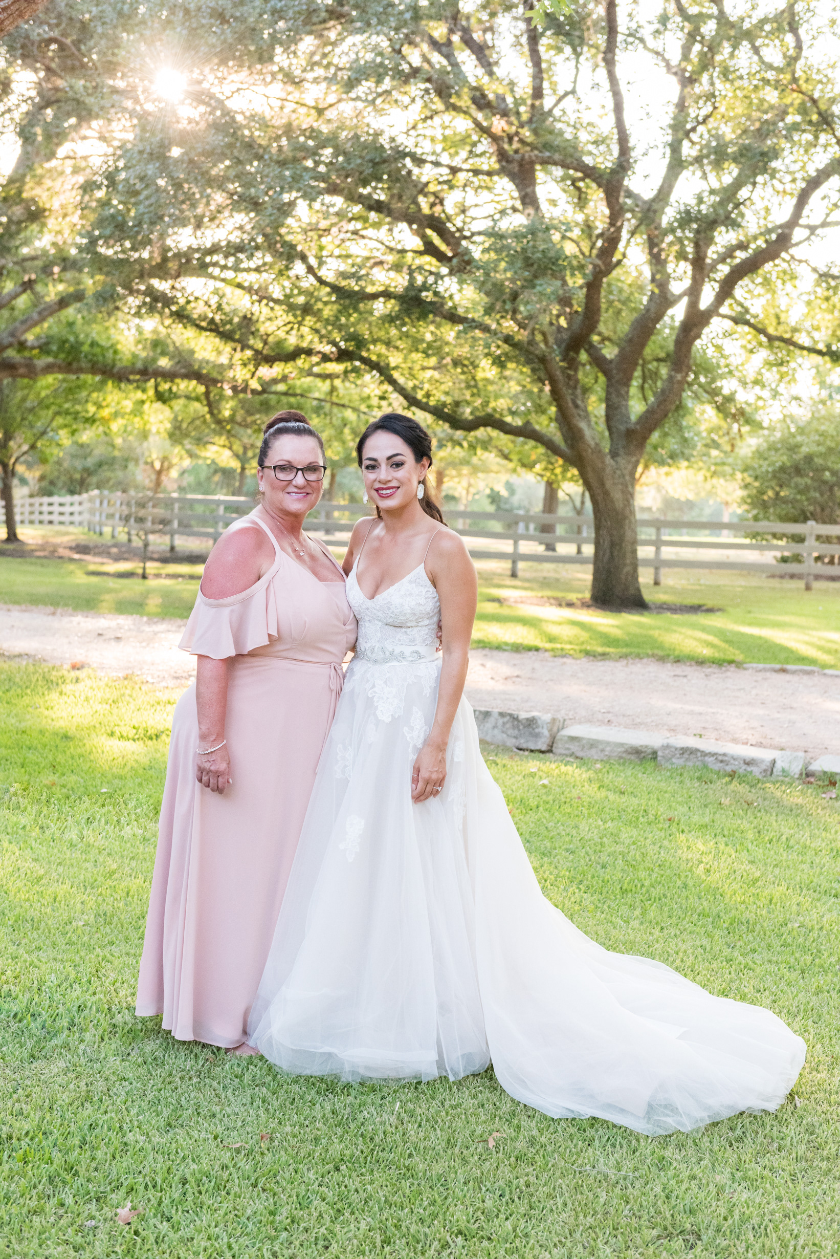 Wedding Day Photos taken in Brenham, TX by Wedding Photographer Aaron Resop @ permavista ranch & resort, Brenham, TX 77833