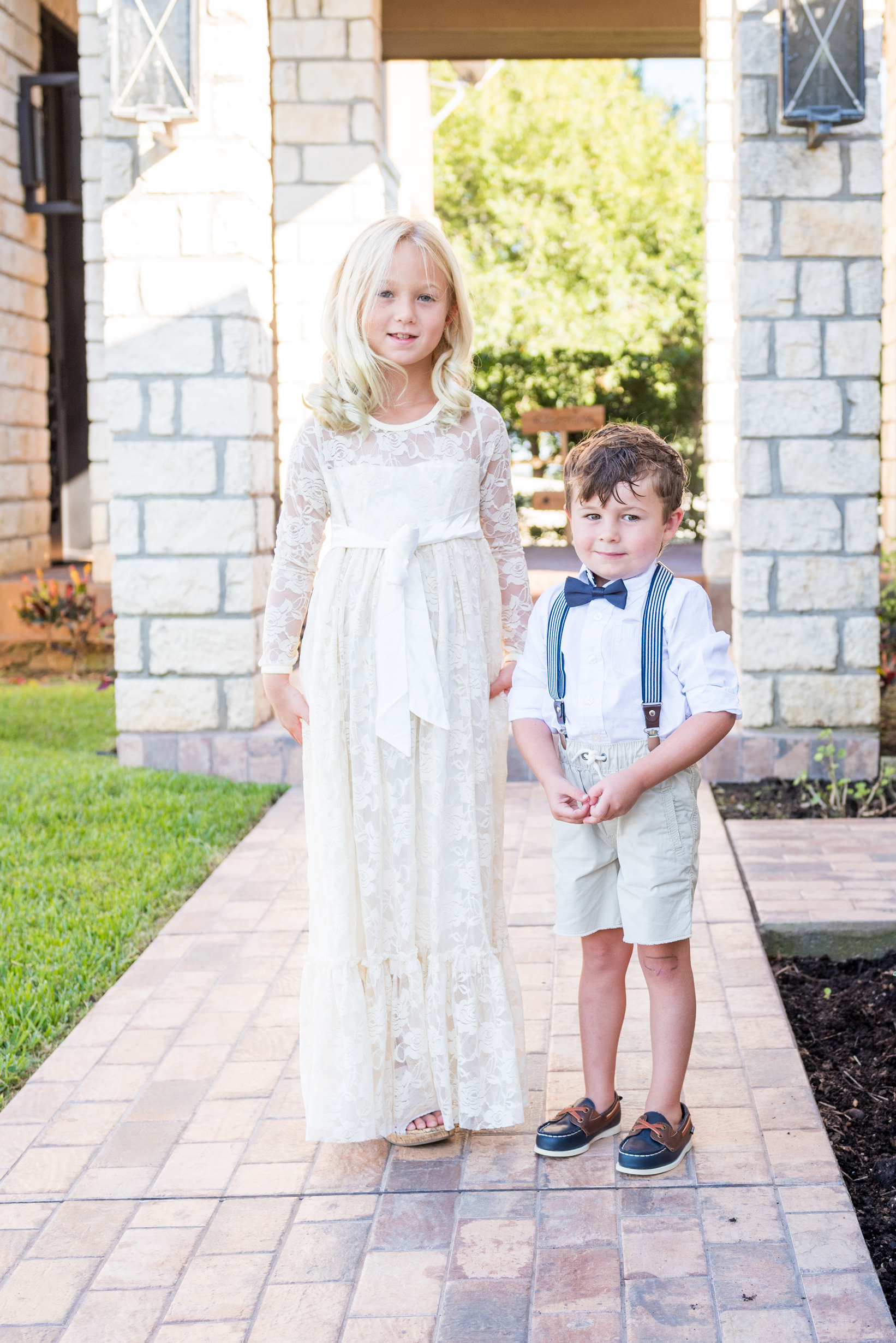 Wedding Day Photos taken in Brenham, TX by Wedding Photographer Aaron Resop @ permavista ranch & resort, Brenham, TX 77833