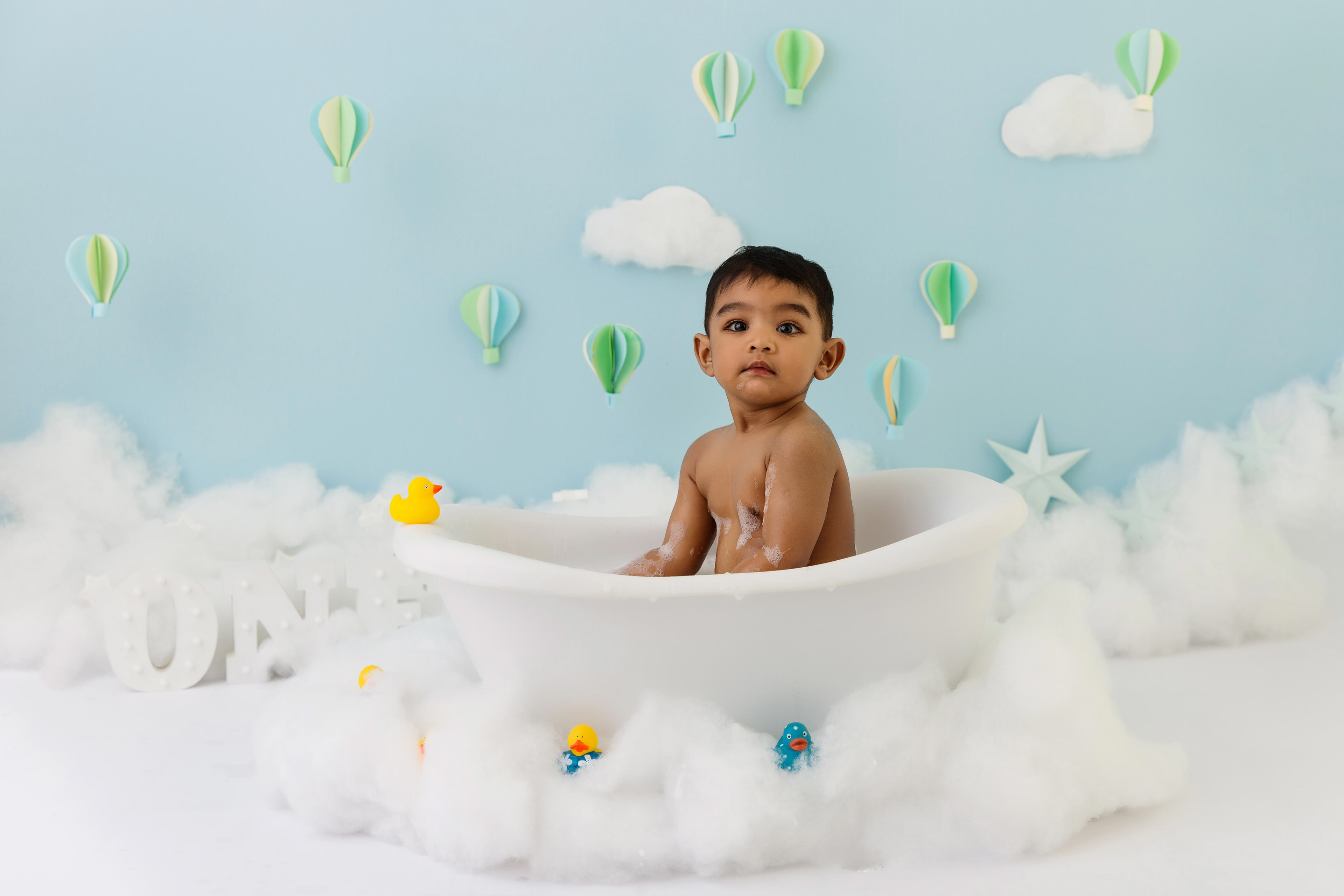Lara Drew Photography - Auckland cake smash photography