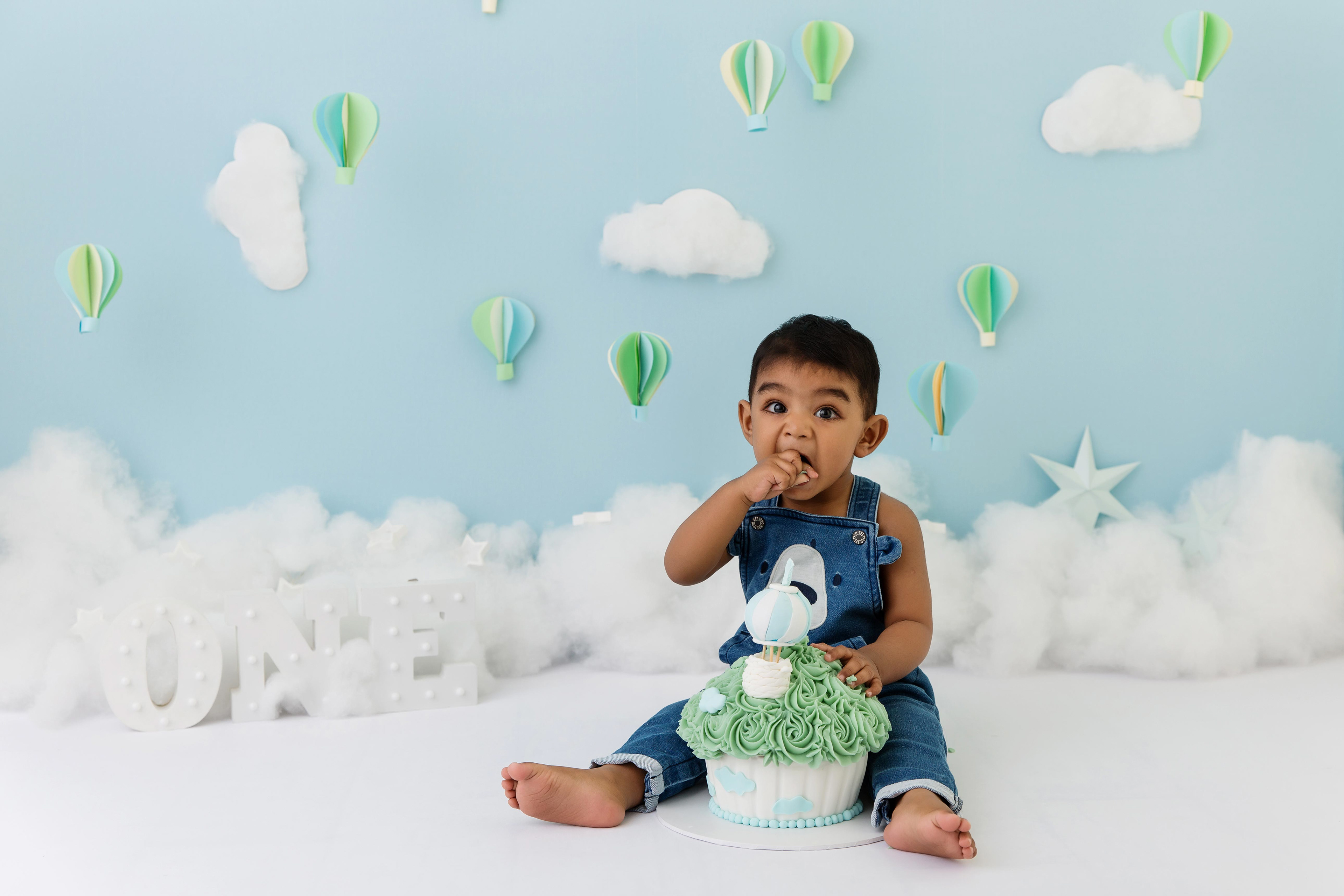 Lara Drew Photography - Auckland cake smash photography